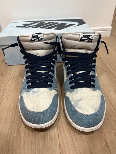Nike Air Jordan 1 Retro High OG "Denim"