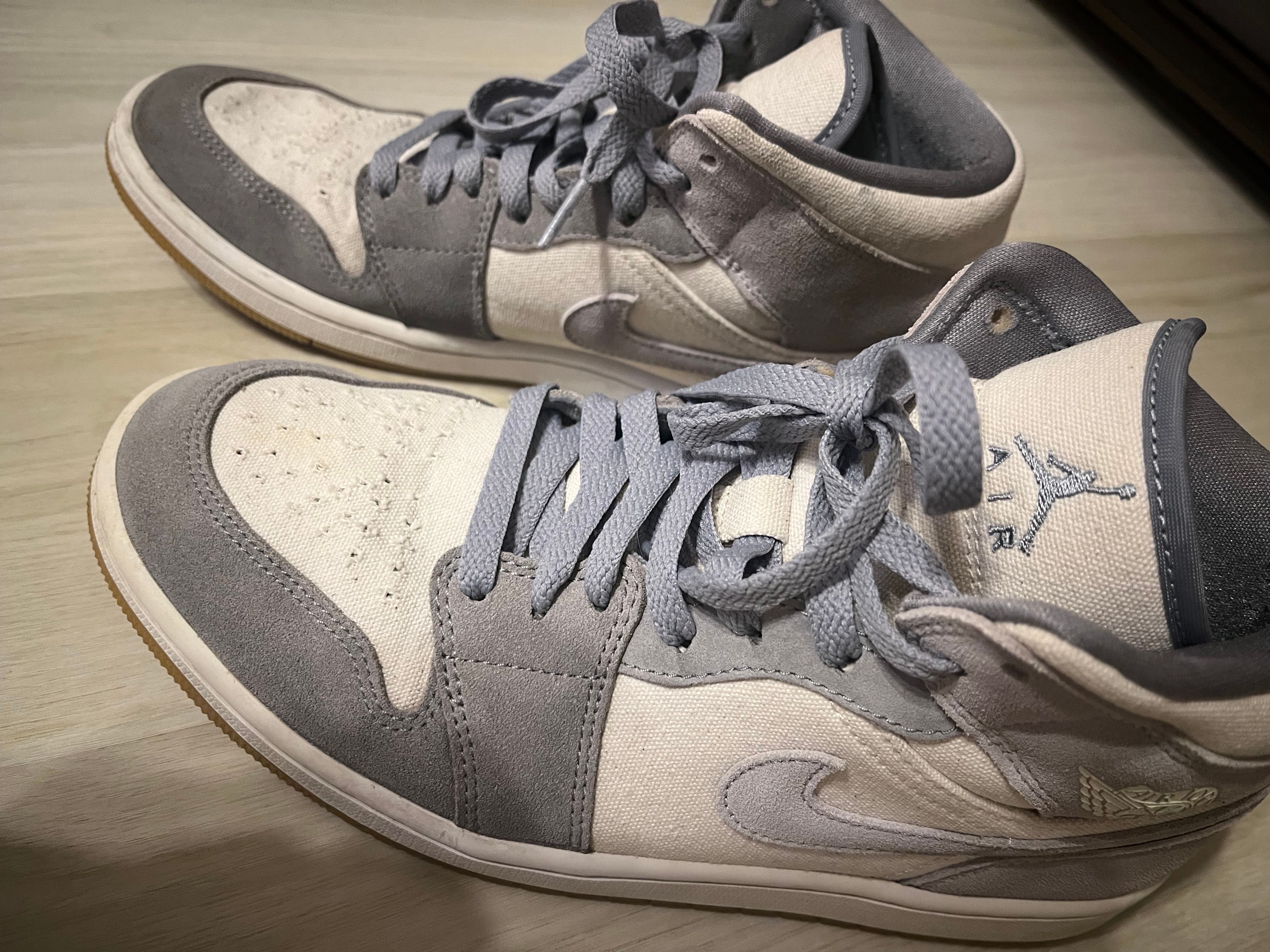Nike Air Jordan 1 Mid SE "Coconut Milk/Particle Grey"