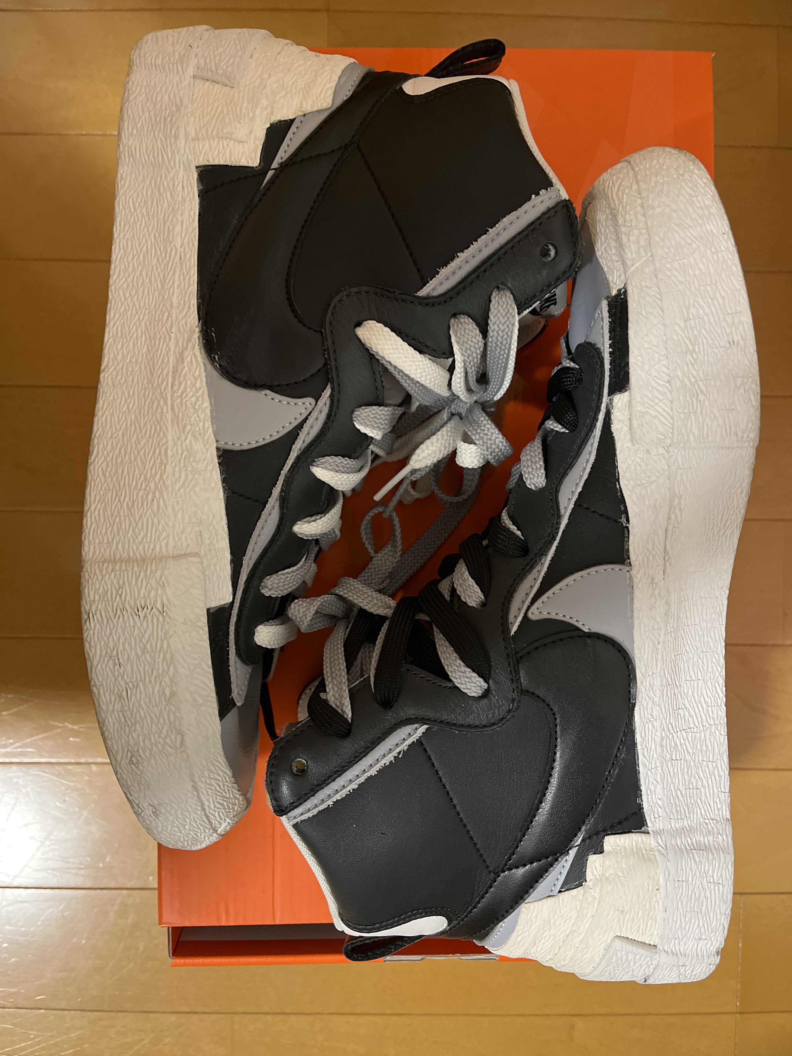 sacai × NIKE BLAZER MID "BLACK/WOLF GREY/WHITE"