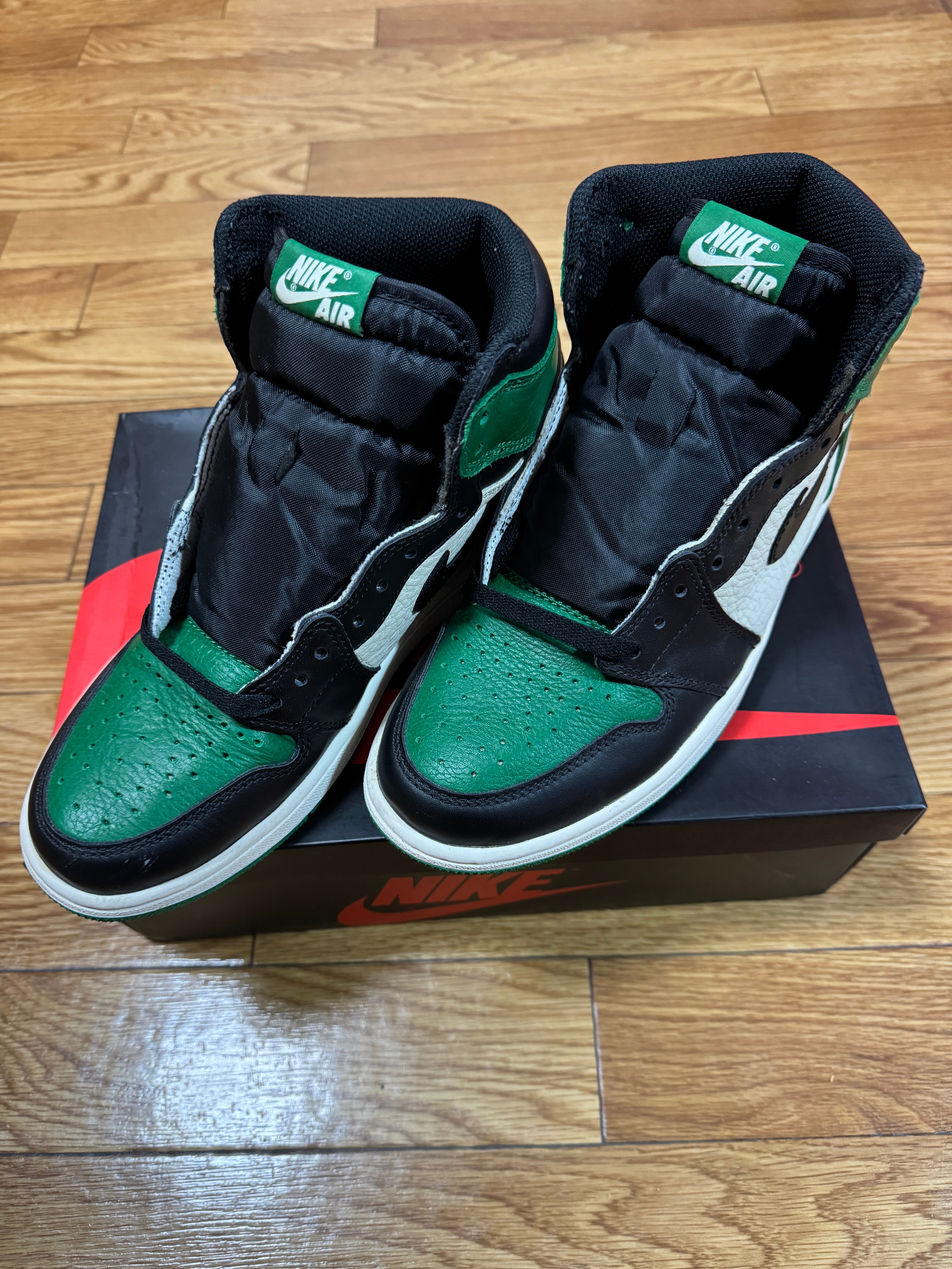 Nike Air Jordan 1 Retro High OG "Pine Green" (2018)