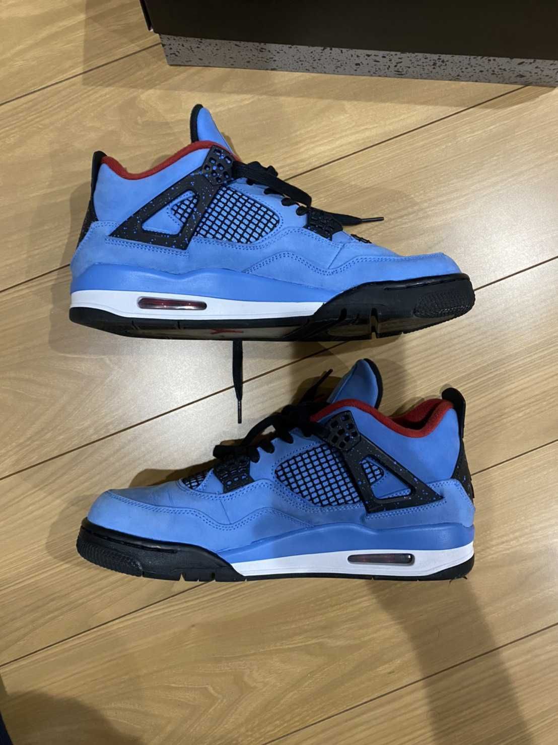 Travis Scott × Nike Air Jordan 4 Retro Cactus Jack "University Blue"