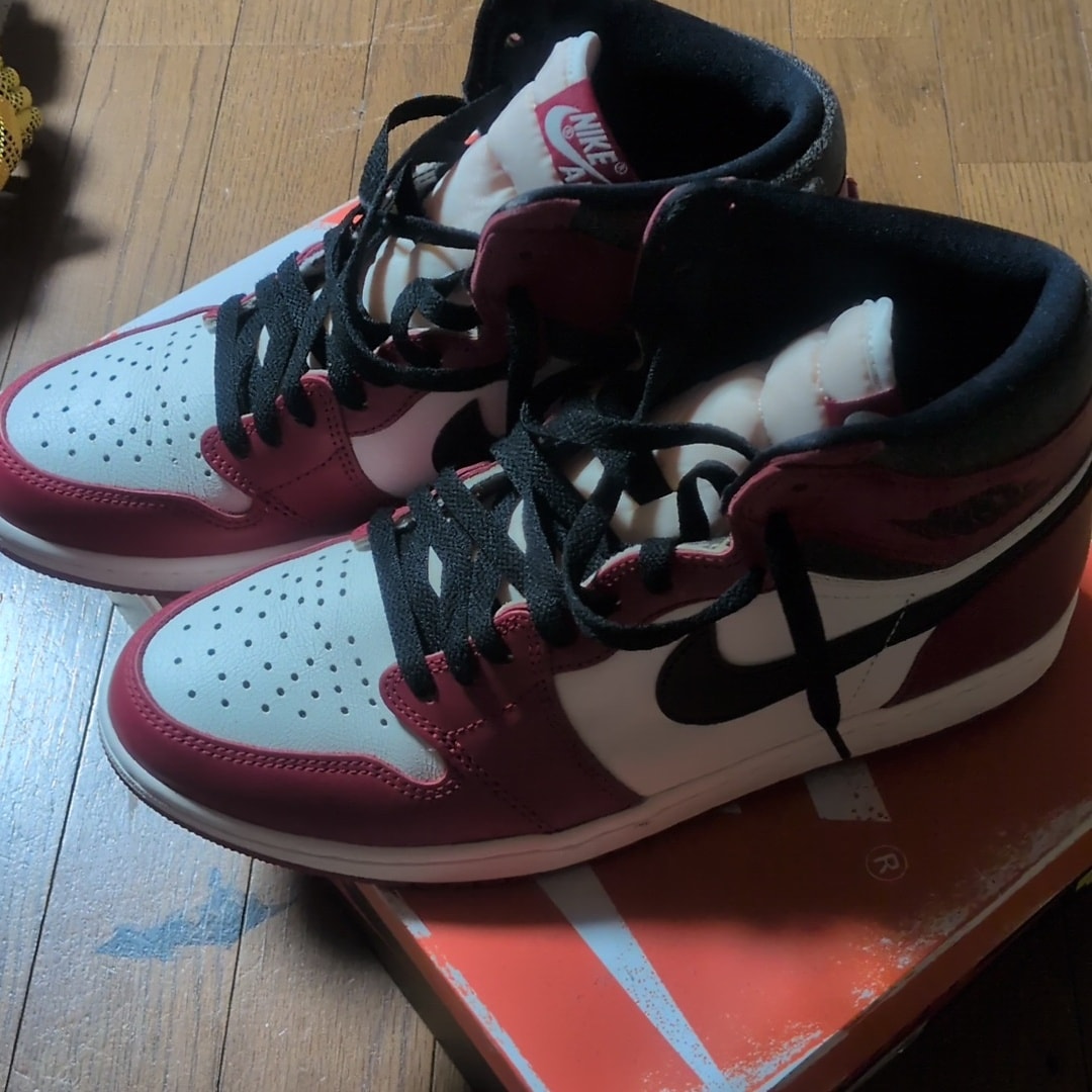 Nike Air Jordan 1 High OG "Lost & Found/Chicago"
