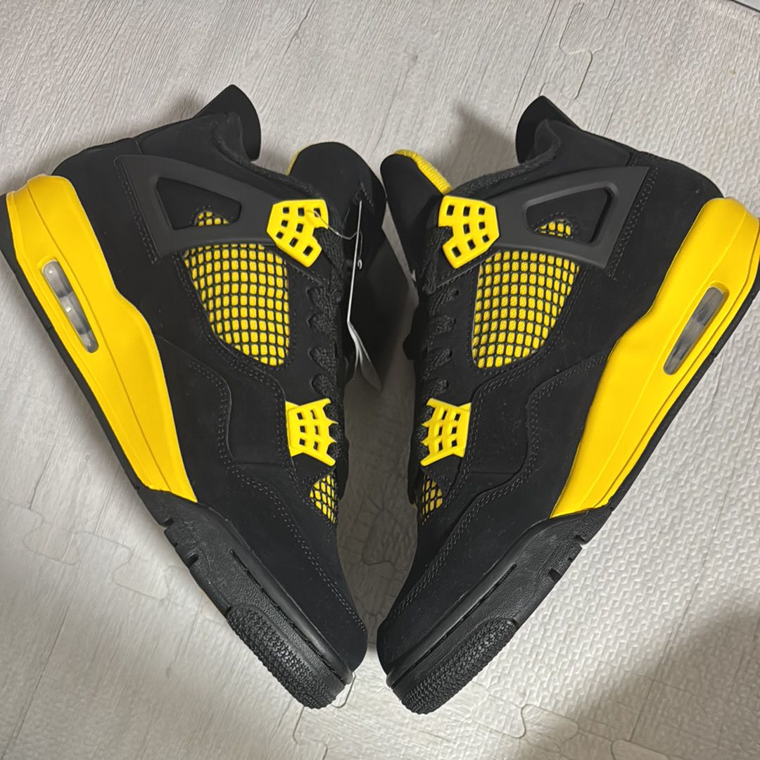 Nike Air Jordan 4 Retro "Thunder"(2023)