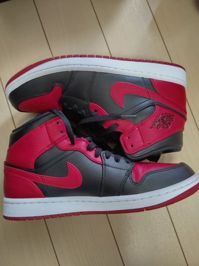 Nike Air Jordan 1 Mid "Bred"