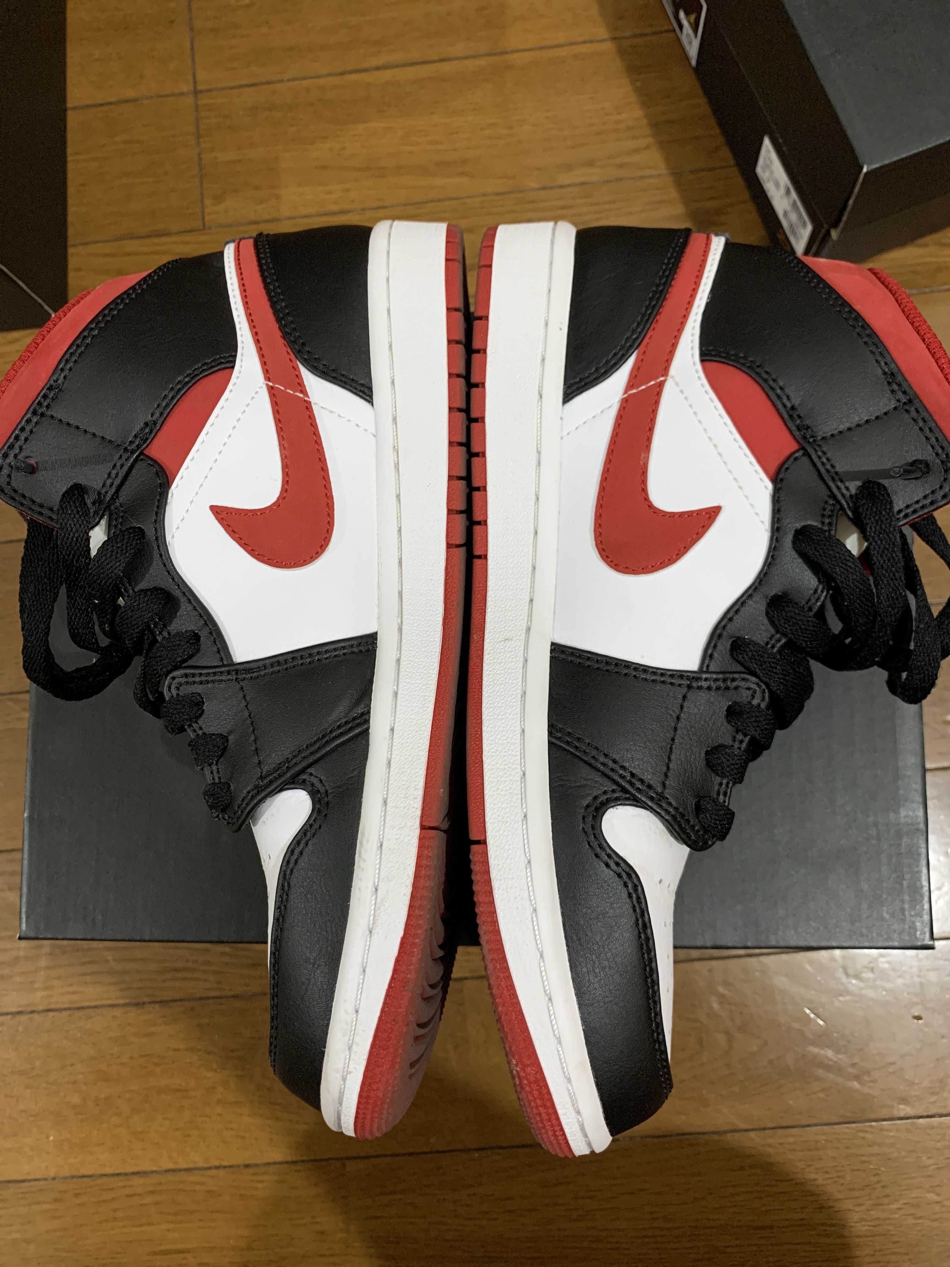 Nike Air Jordan 1 Mid "White/Gym Red Black"