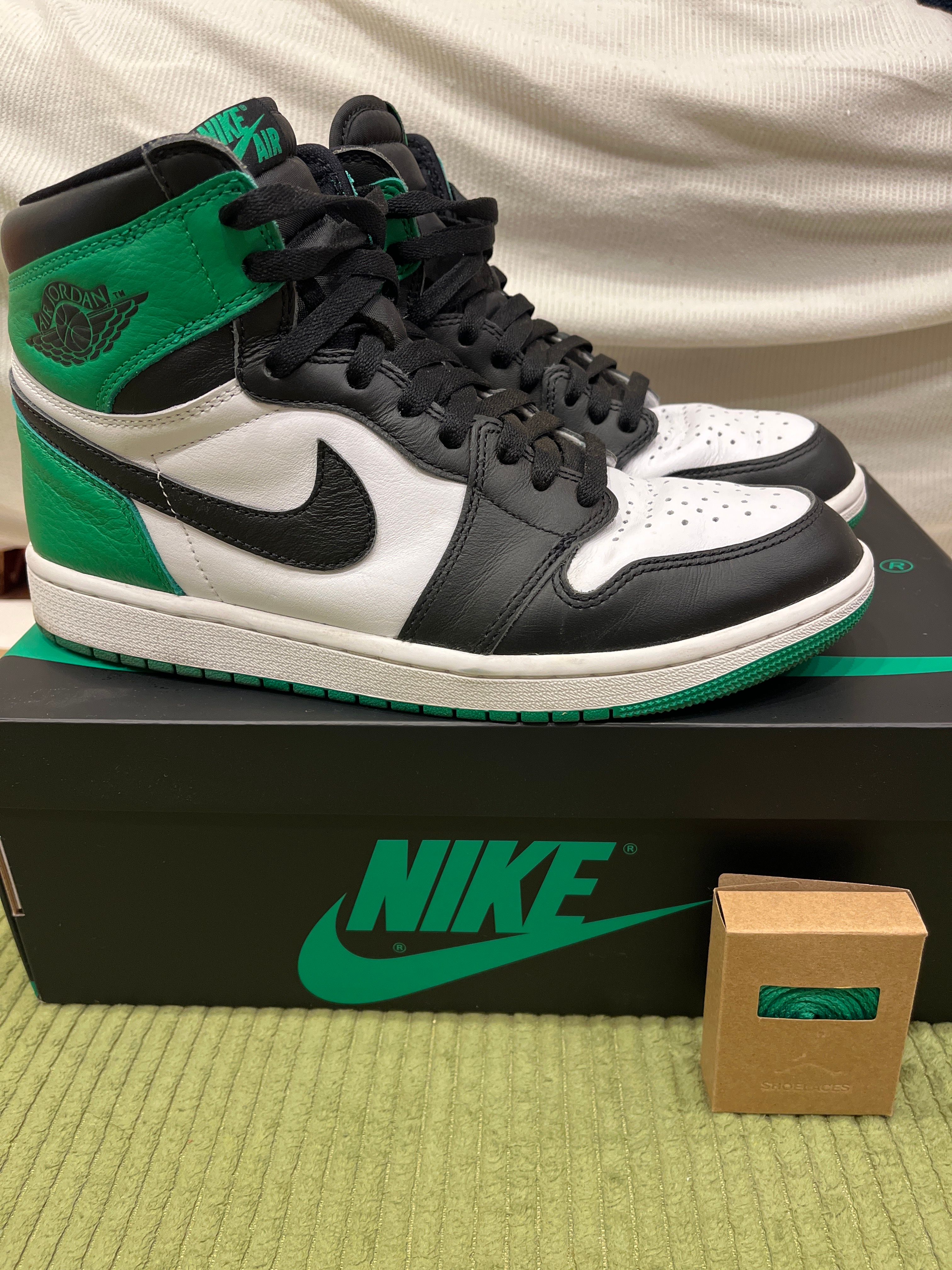 Nike Air Jordan 1 Retro High OG "Celtics/Black and Lucky Green" (2023)