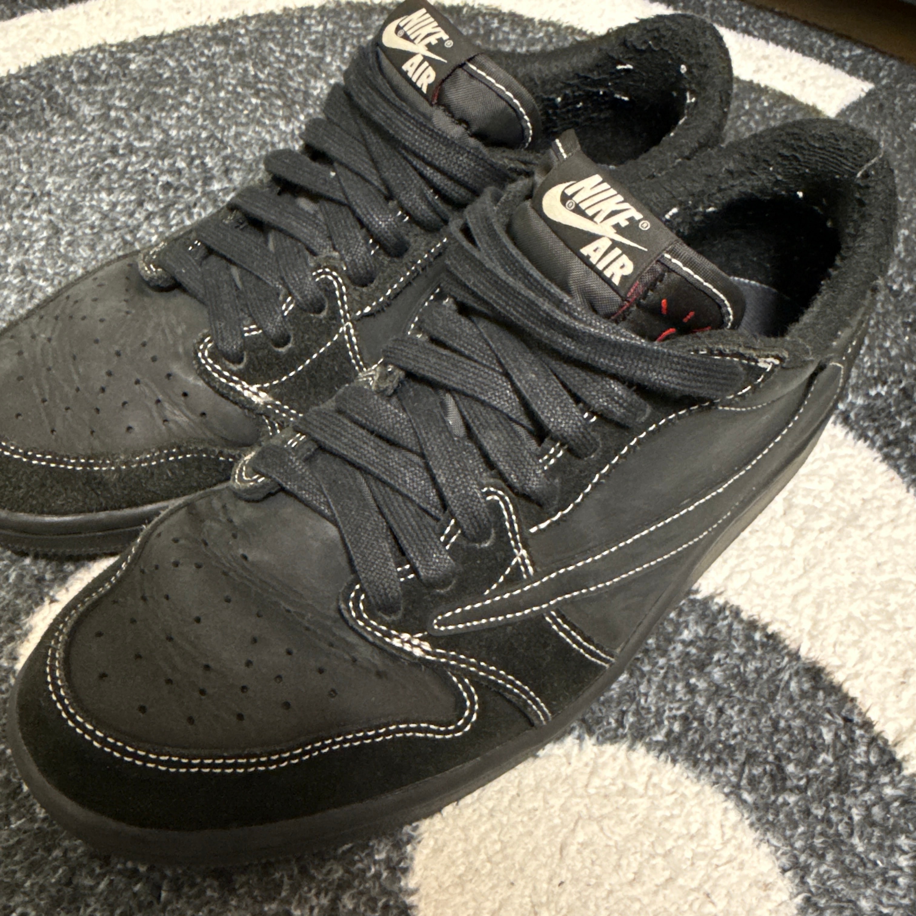 Travis Scott × Nike Air Jordan 1 Low OG SP "Black Phantom"