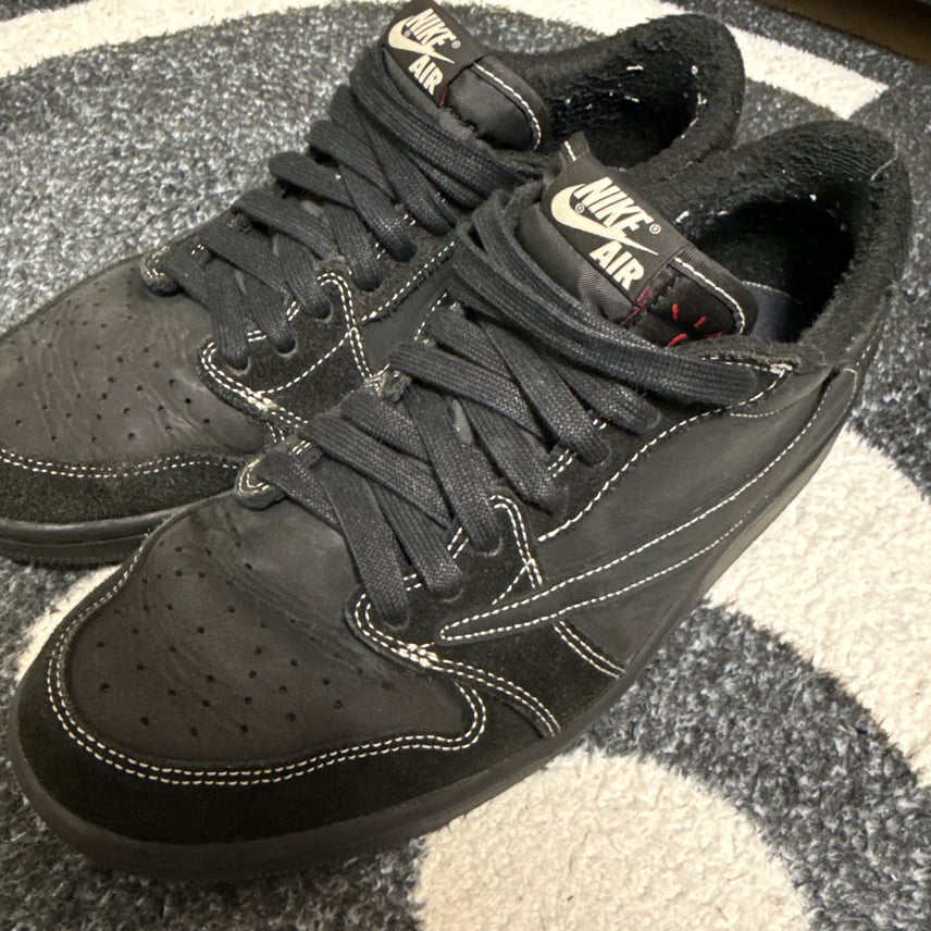 トラヴィススコット × ナイキ エアジョーダン1 ロー OG SP トラヴィススコット × ナイキ エアジョーダン1 ロー OG SP
