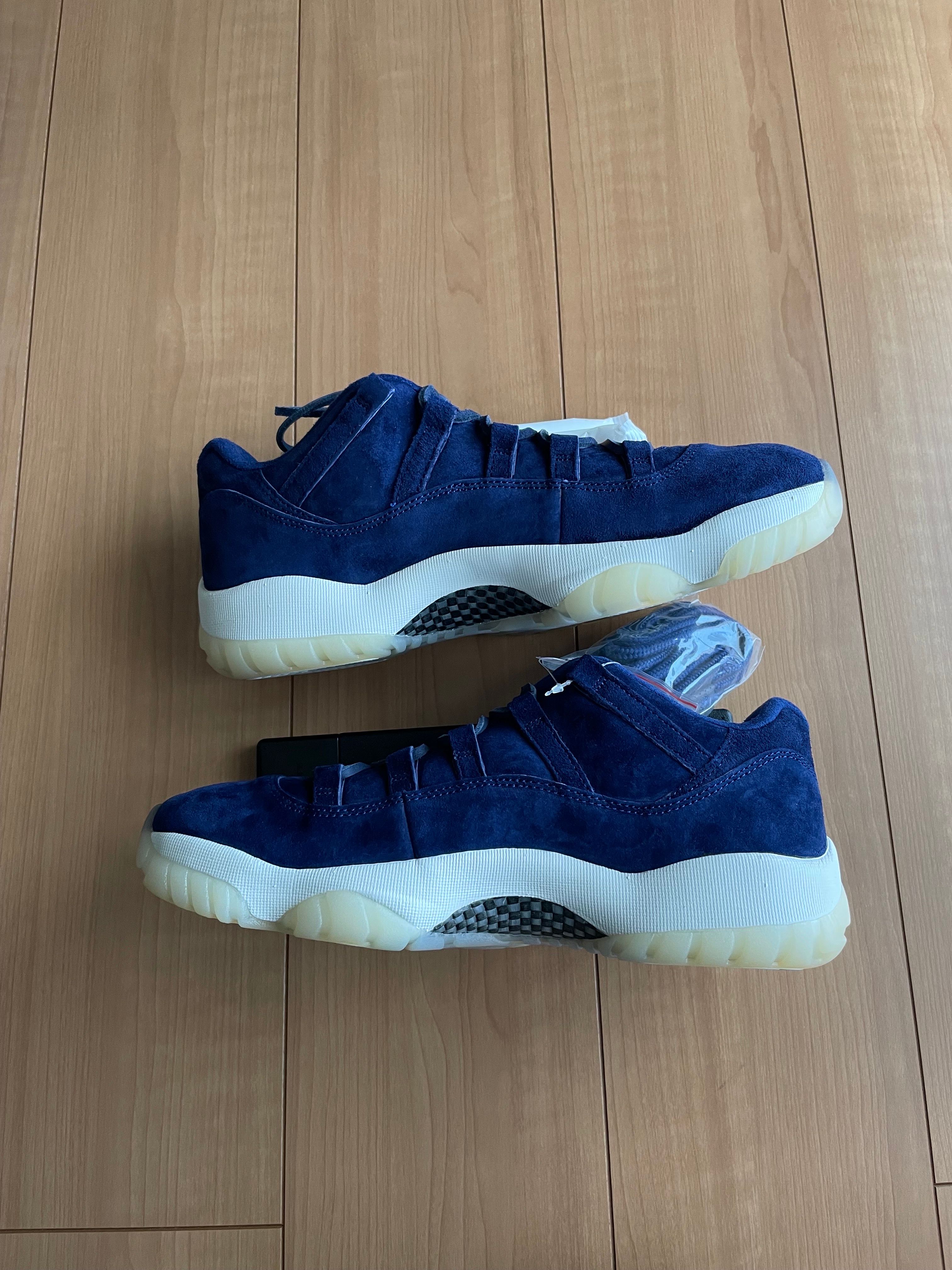 Nike Air Jordan 11 Retro Low "Derek Jeter/RE2PECT"