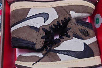 Travis Scott × Nike Air Jordan 1 Retro High OG TS SP "Sail/Dark Mocha"