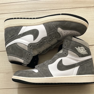 Nike Air Jordan 1 Retro High OG "Black and Smoke Grey"