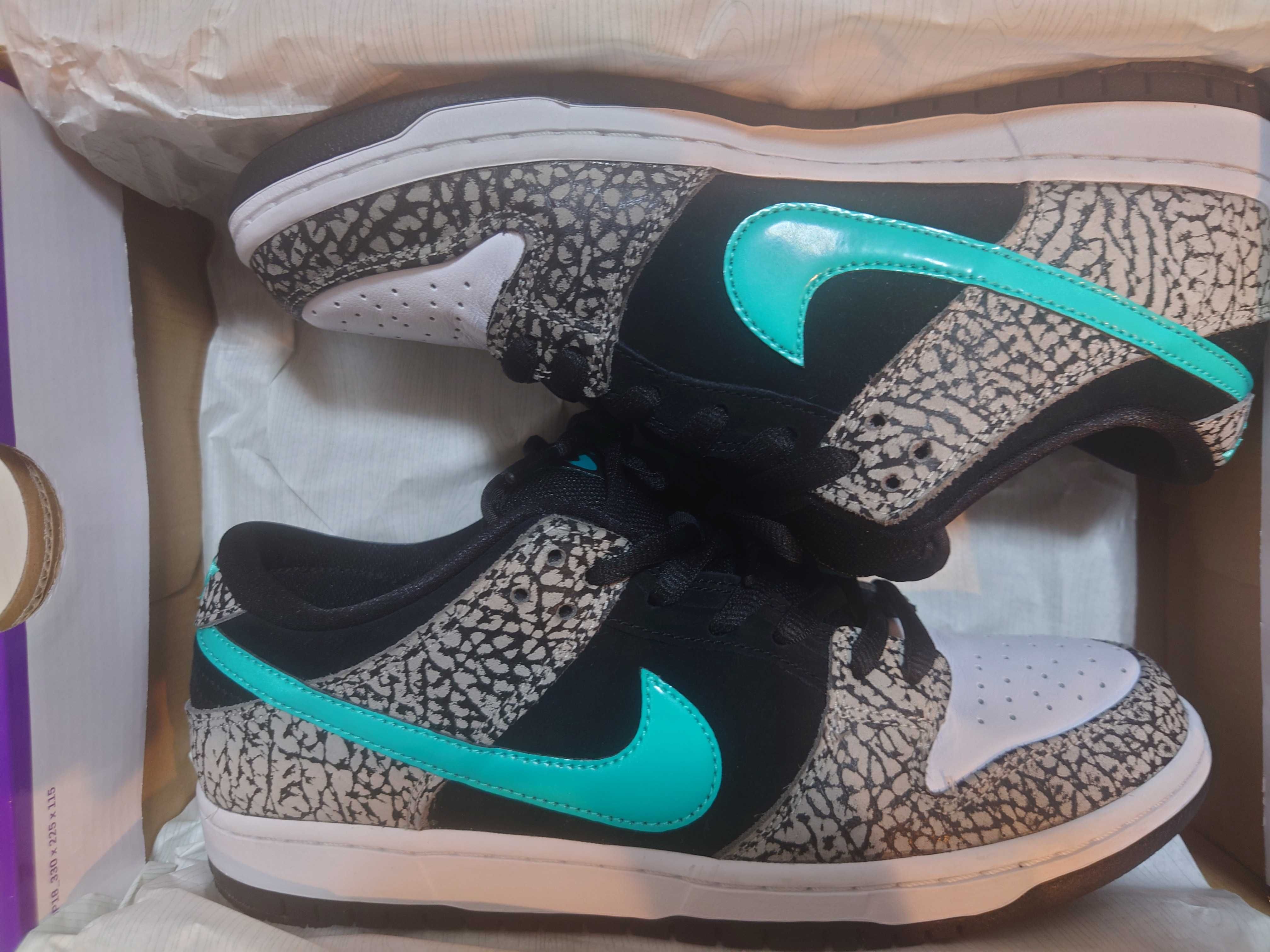 Nike SB Dunk Low "Elephant/Safari"