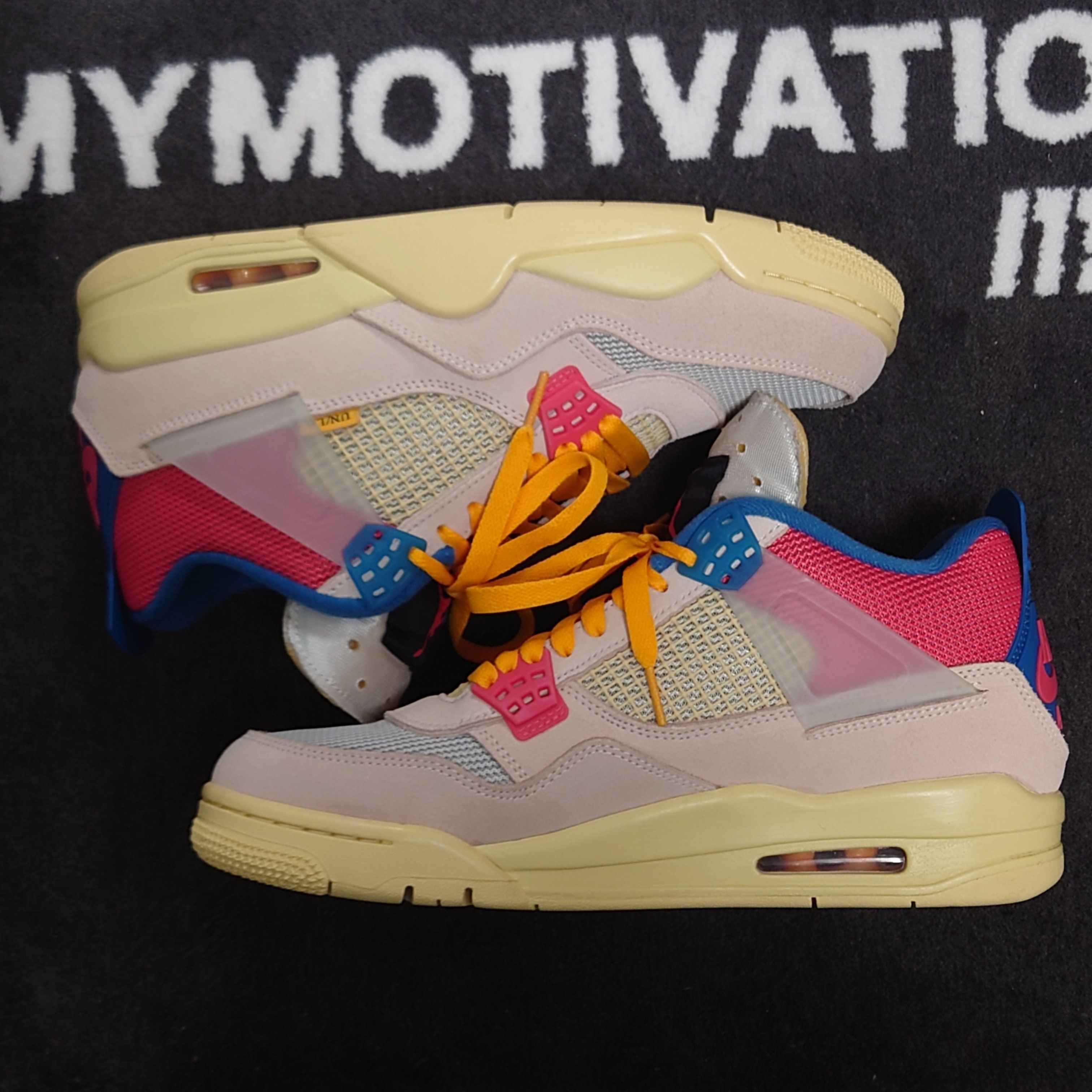 UNION × Nike Air Jordan 4 SP "Guava Ice/Light Fusion Red"