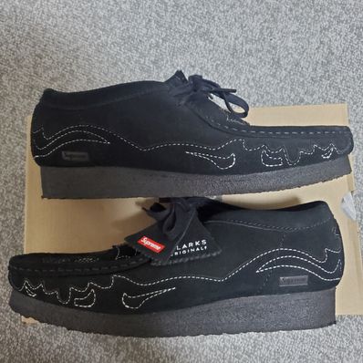 Supreme × Clarks Wallabee "Black"