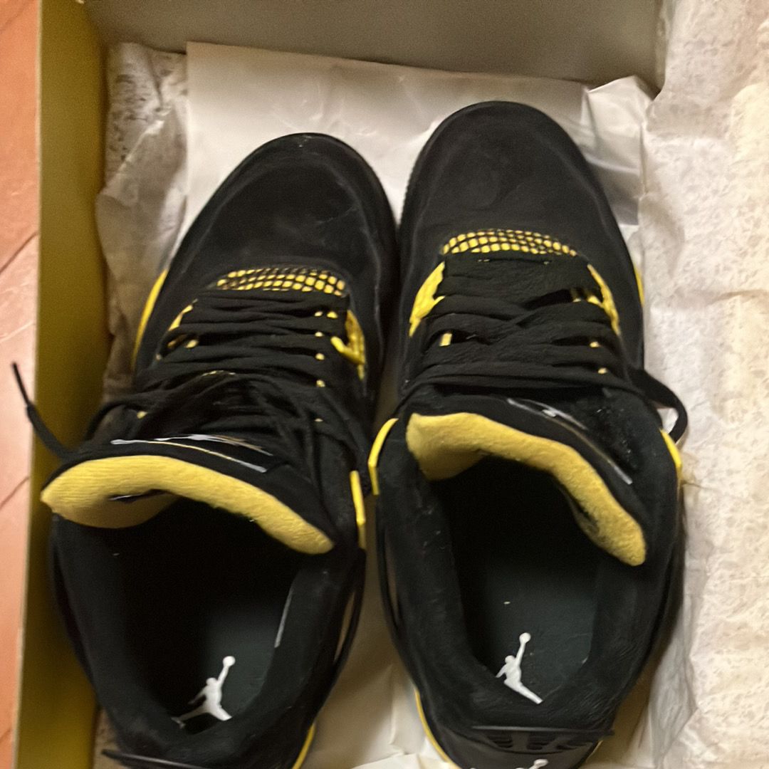 Nike Air Jordan 4 Retro "Thunder"(2023)