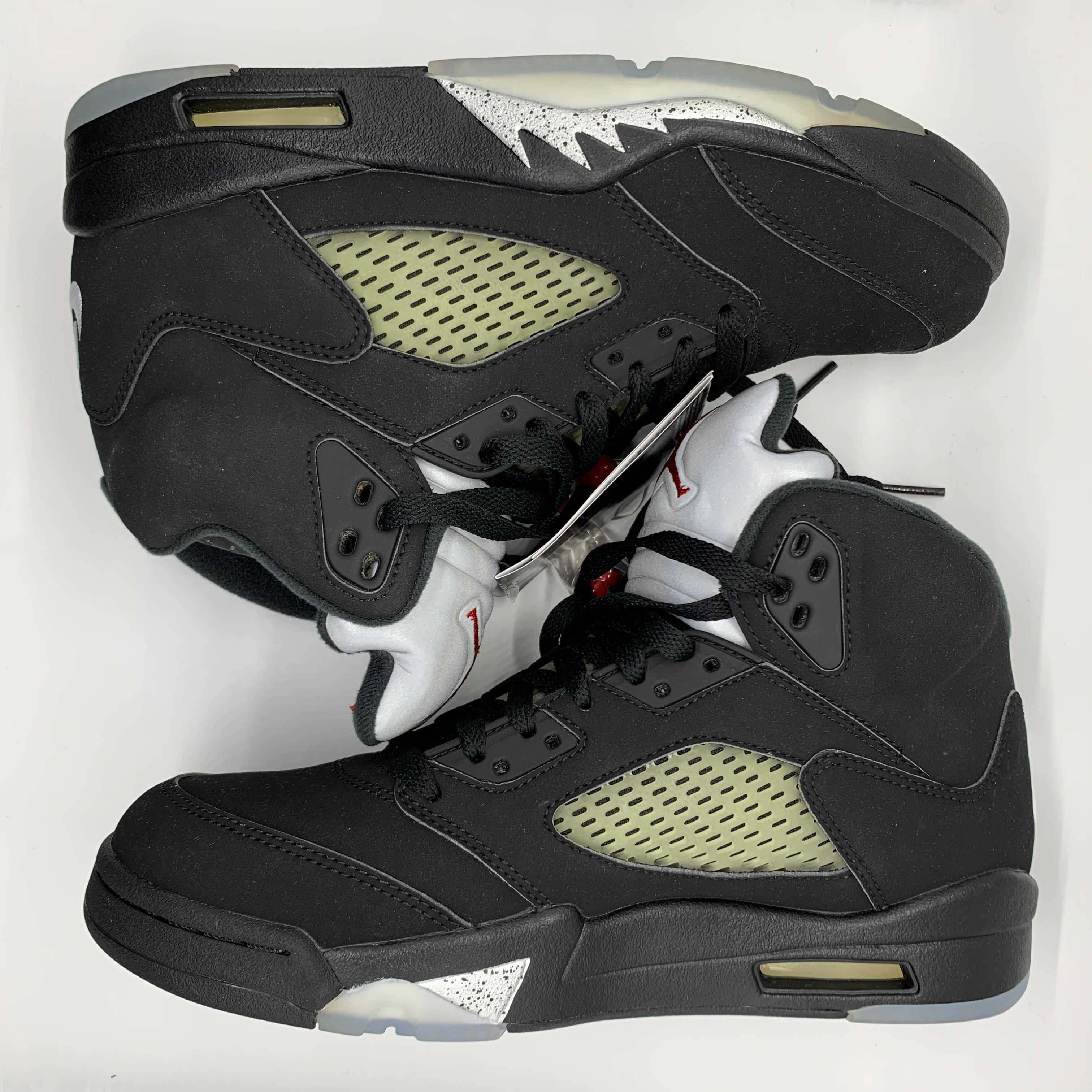 Nike Air Jordan 5 Retro OG "Black/Fire Red/Metallic Silver/White" (2016)