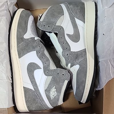 Nike GS Air Jordan 1 Retro High OG "Black and Smoke Grey"