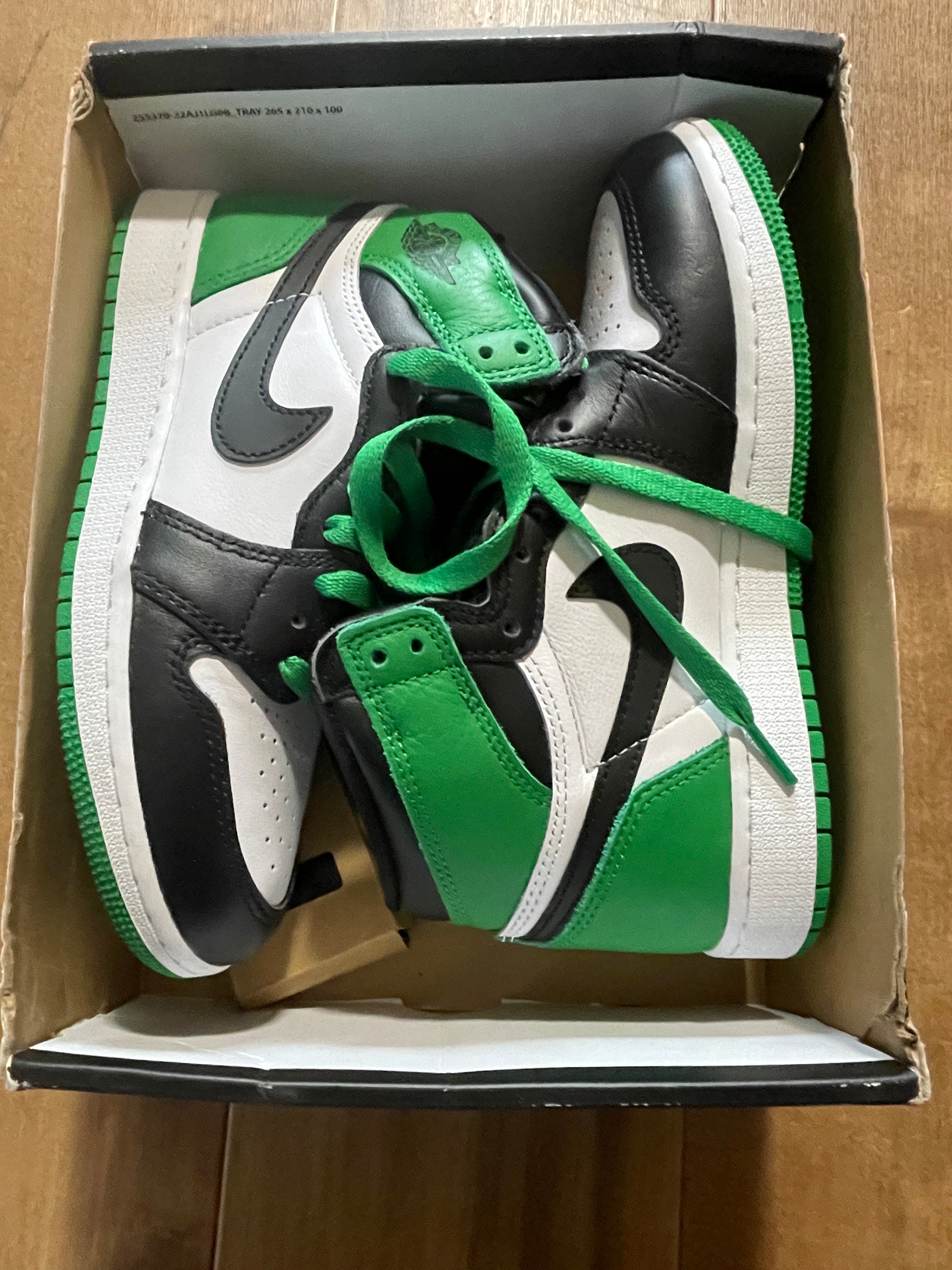 Nike GS Air Jordan 1 Retro High OG "Celtics/Black and Lucky Green" (2023)