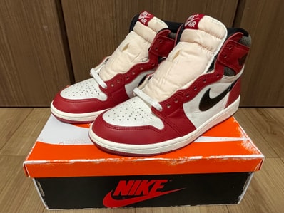 Nike Air Jordan 1 High OG "Lost & Found/Chicago"