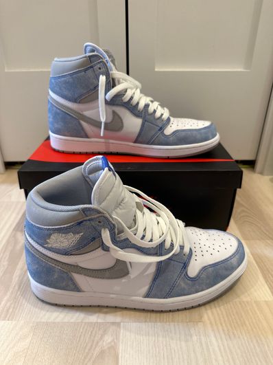 Nike Air Jordan 1 High OG "Hyper Royal"