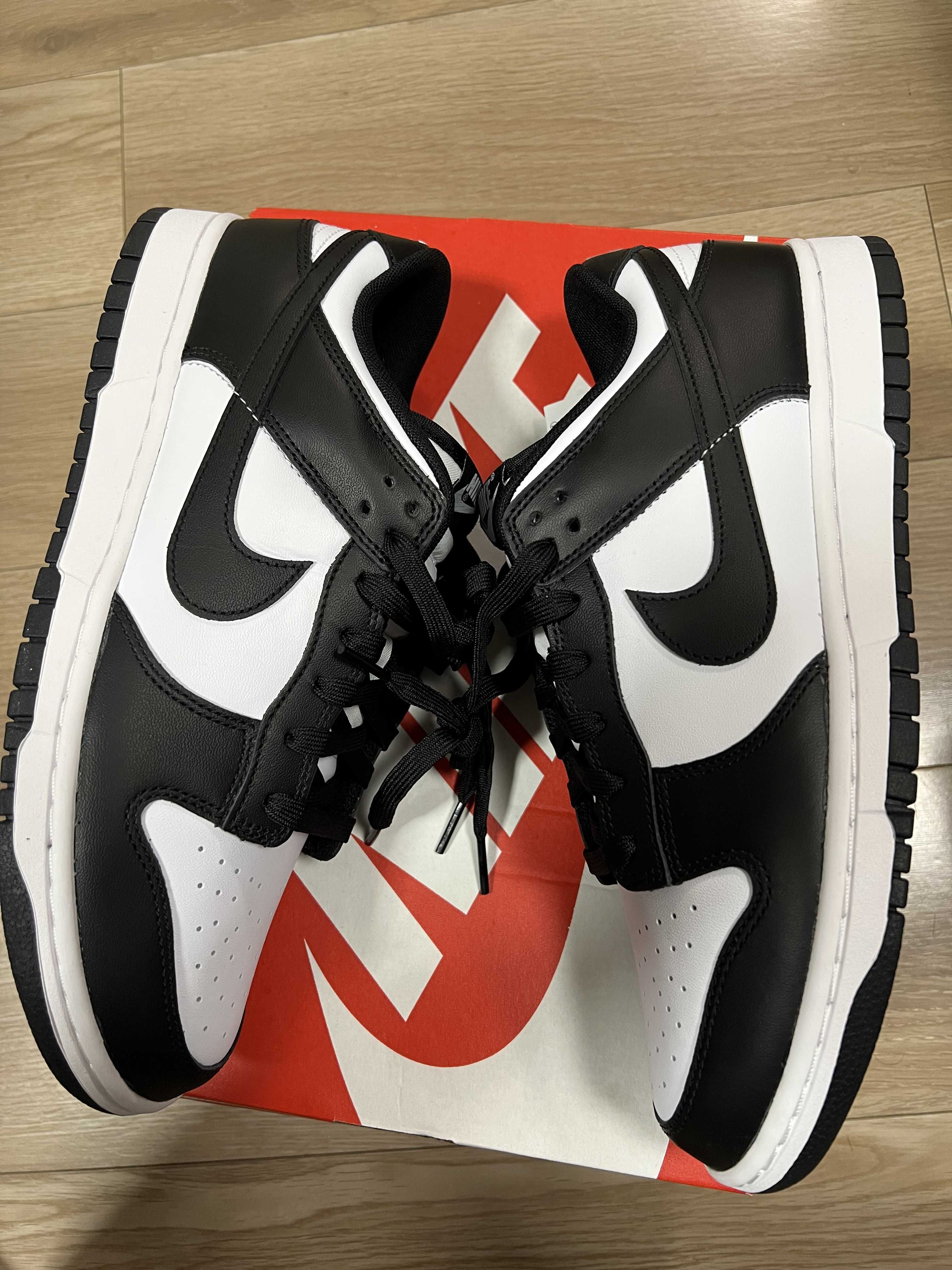 Nike Dunk Low Retro "Panda/White/Black"