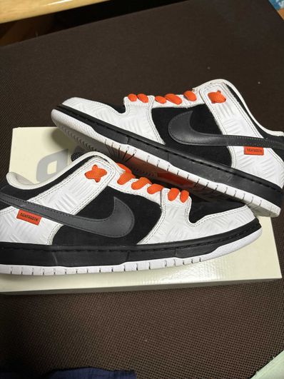 TIGHTBOOTH × Nike SB Dunk Low Pro QS "Black and White"