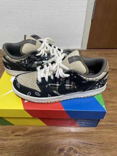 Travis Scott × Nike SB Dunk Low "Black/Parachute Beige"