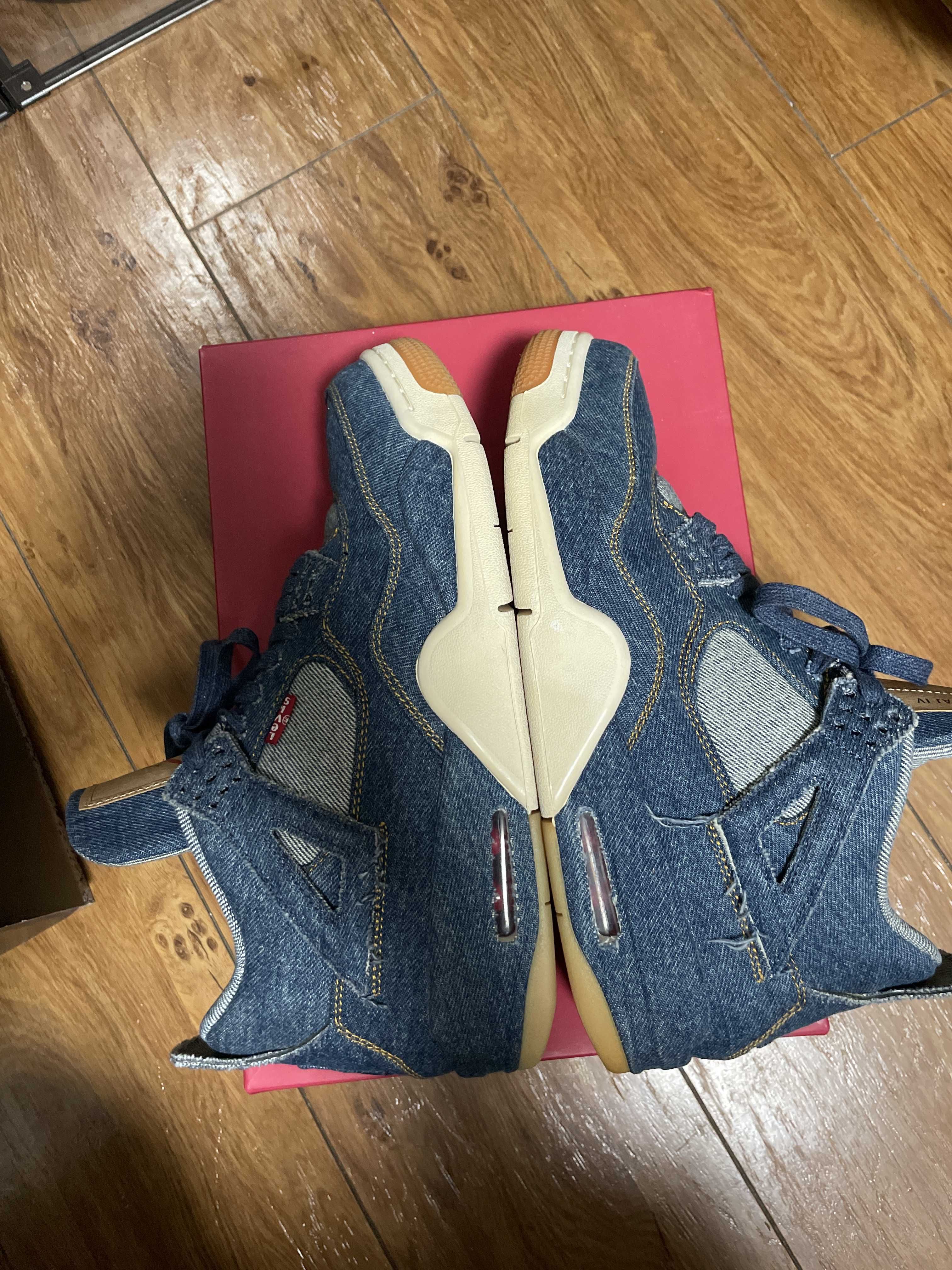 Nike × Levi's Air Jordan 4 "Denim"(タグ:LEVIS®)