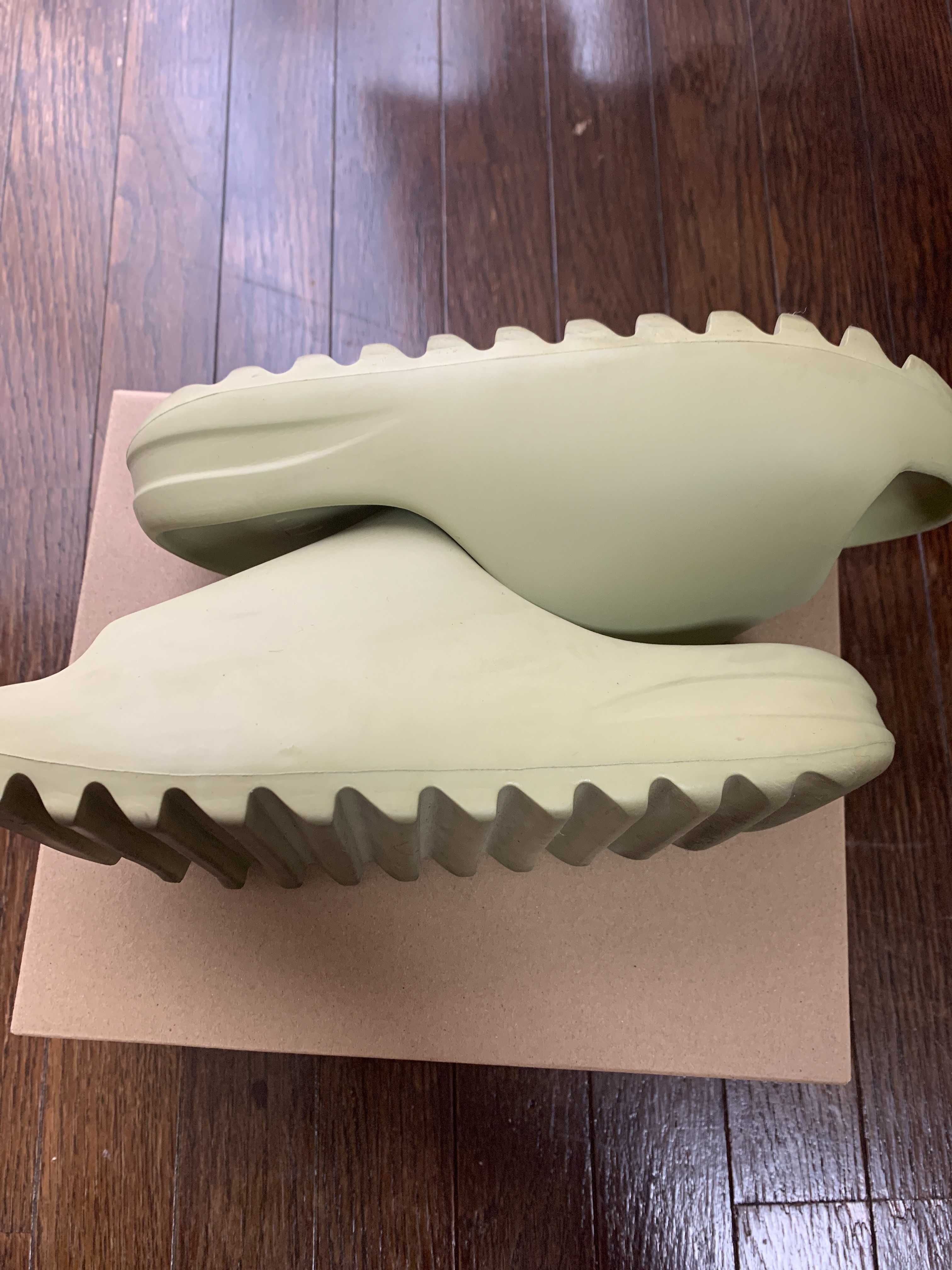 adidas YEEZY Slide "Resin" (GZ5551)