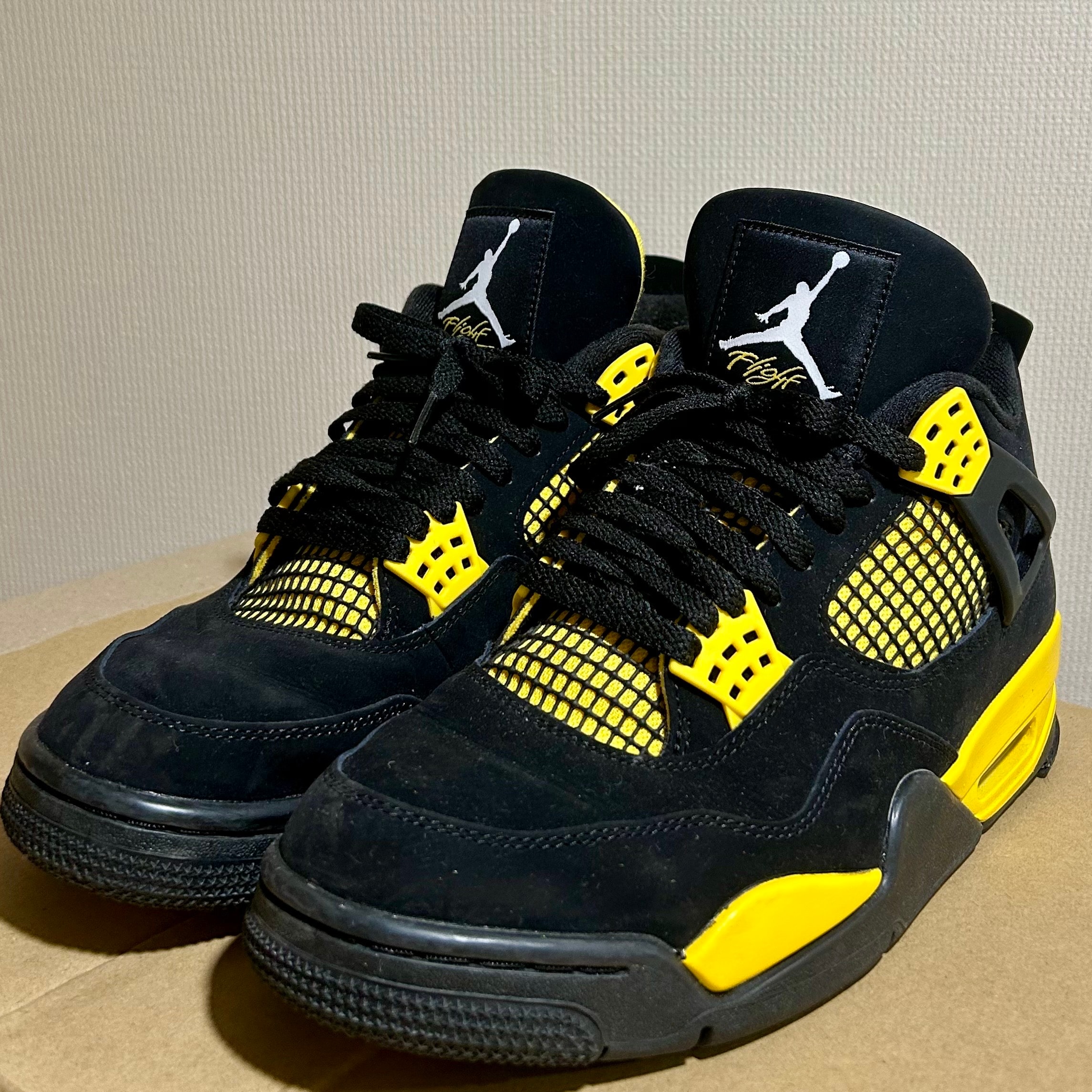 Nike Air Jordan 4 Retro "Thunder"(2023)