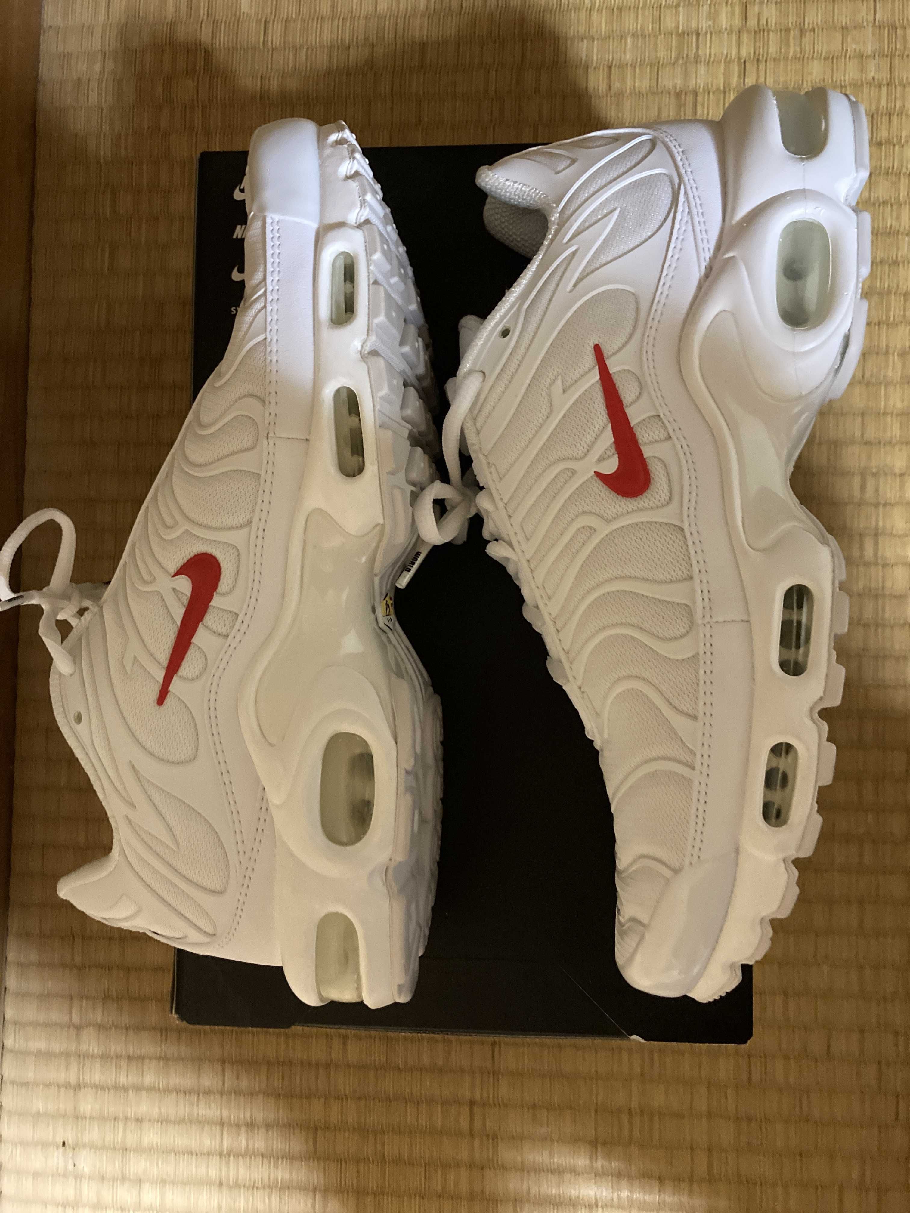 Supreme x Nike Air Max Plus TN "White/Speed Red"