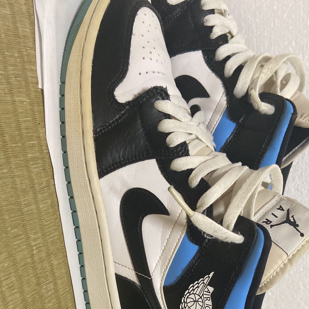 Nike Women's Air Jordan 1 Mid "Black/University Blue"