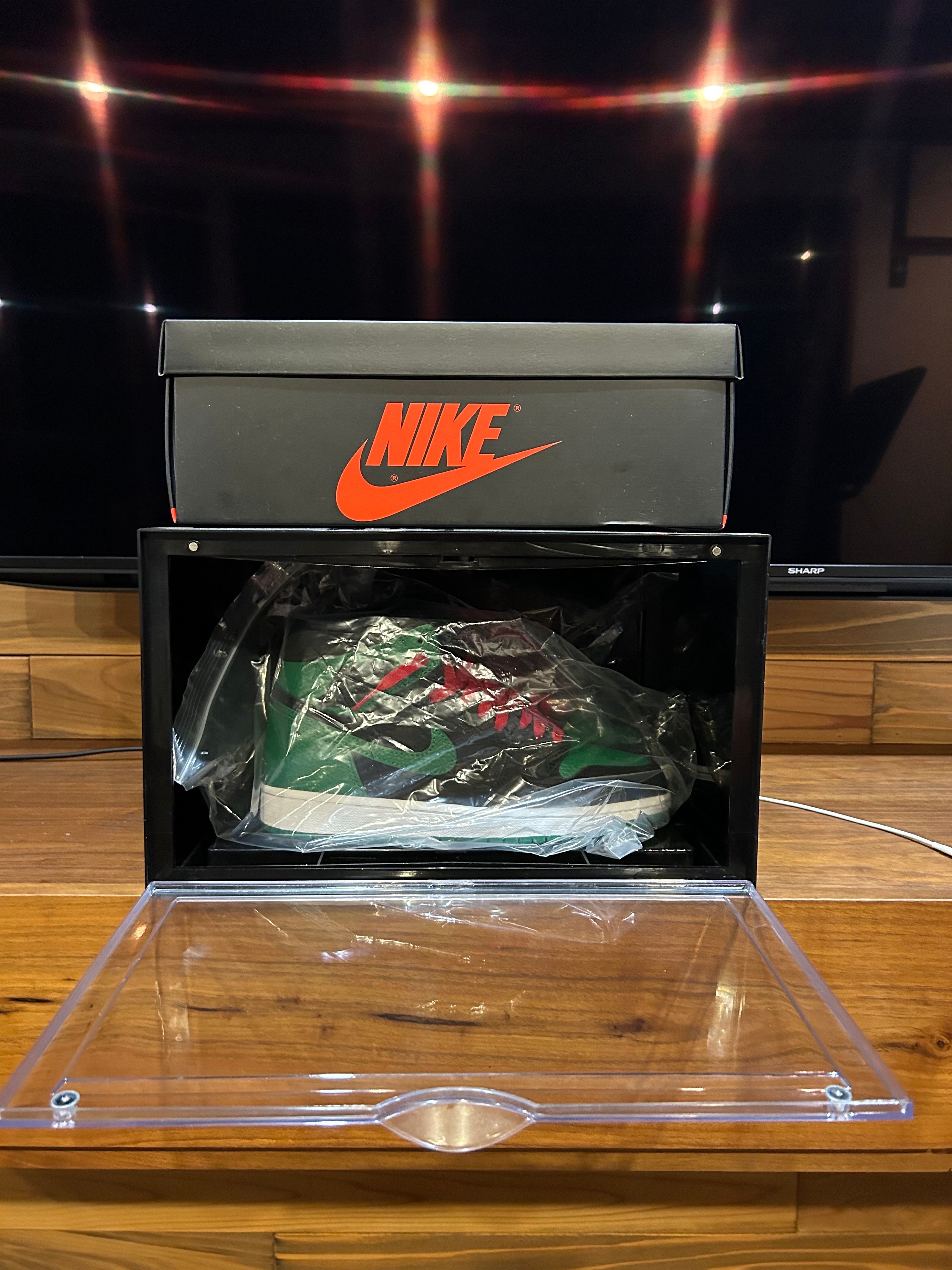 Nike Air Jordan 1 Retro High OG "Black/Pine Green" (2020)      