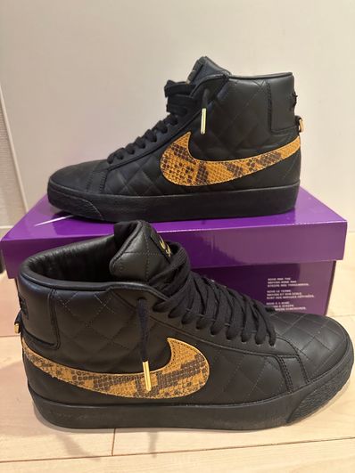 Supreme × Nike SB Blazer Mid "Black"