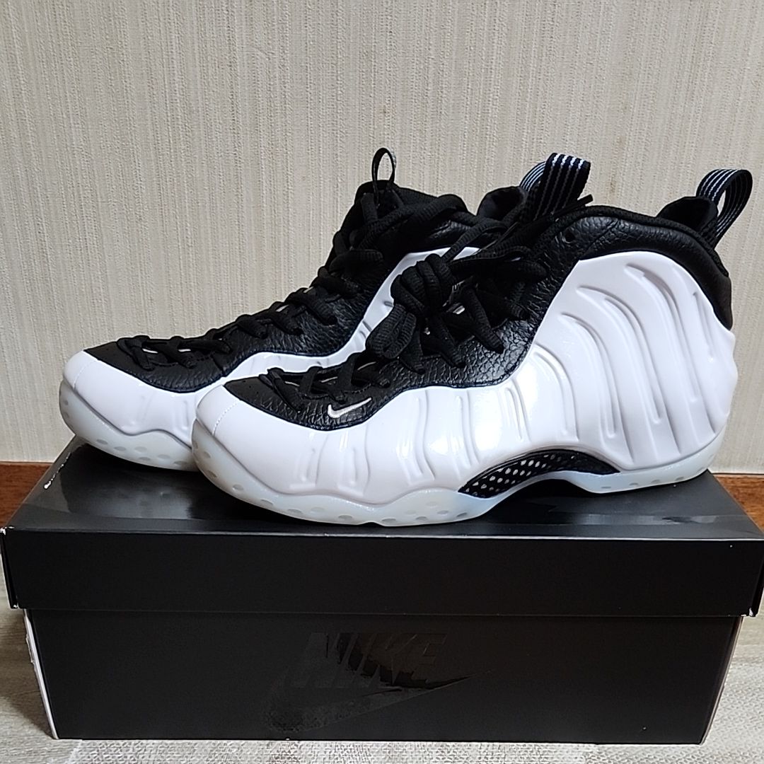 Nike Air Foamposite One "White and Black"