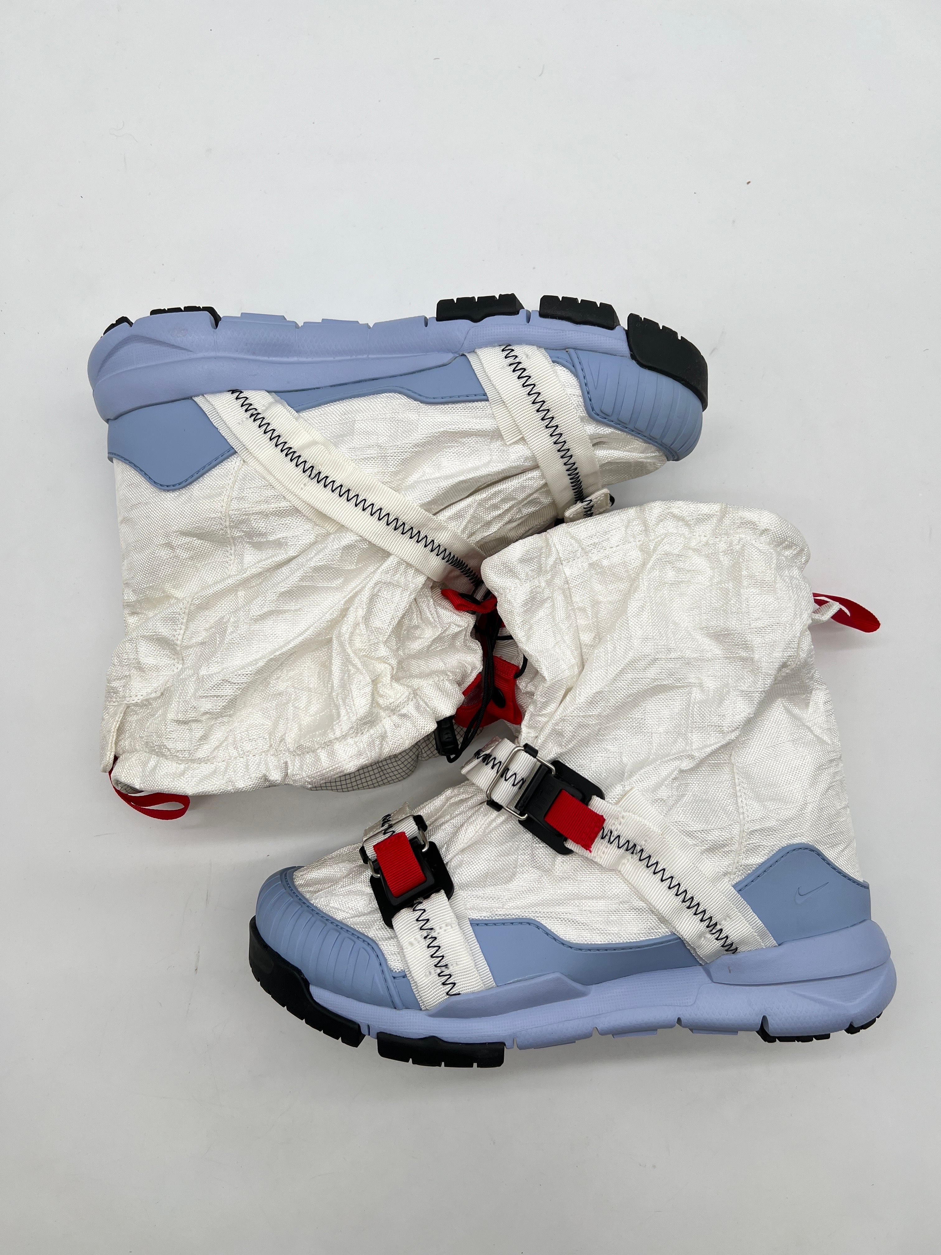 TOM SACHS × NIKE MARSYARD OVERSHOE "WHITE/LIGHT BLUE"