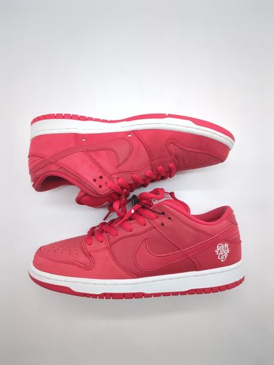 Girls Don't Cry × Nike SB Dunk Low Pro QS "Red" / VERDY