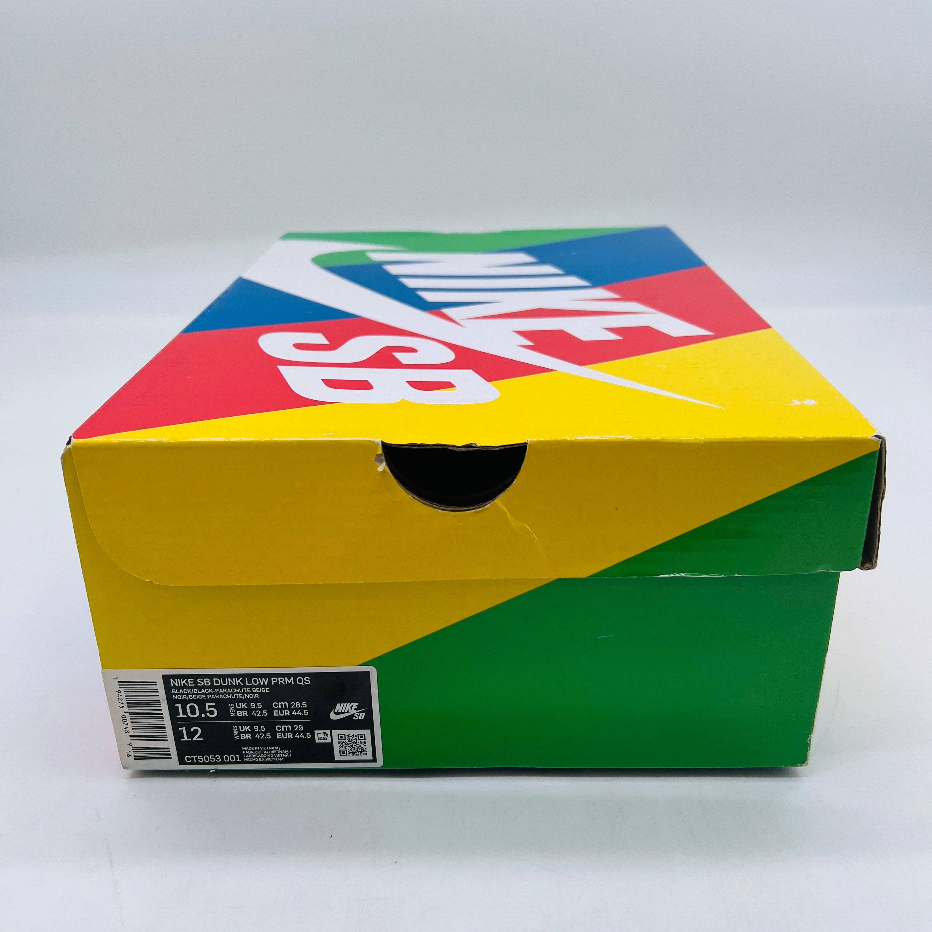 Travis Scott × Nike SB Dunk Low "Black/Parachute Beige"