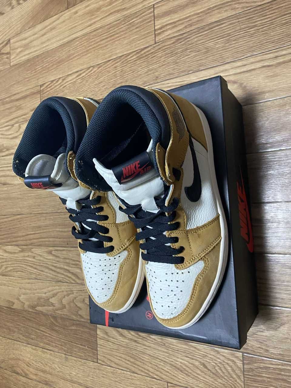 Nike Air Jordan 1 RETRO High "Rookie of The Year"