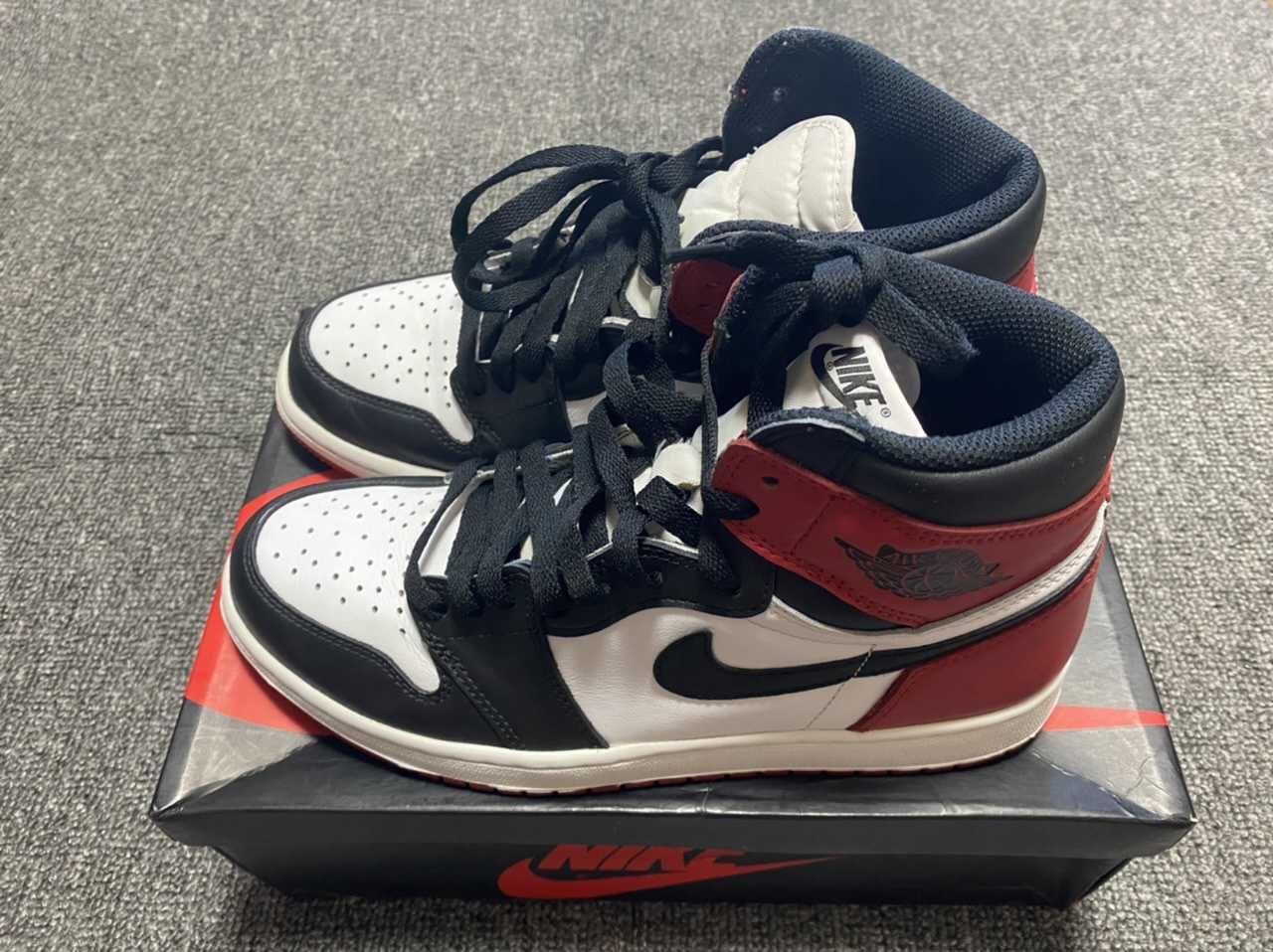 Nike Air Jordan 1 Retro High OG "Black Toe"(2016)