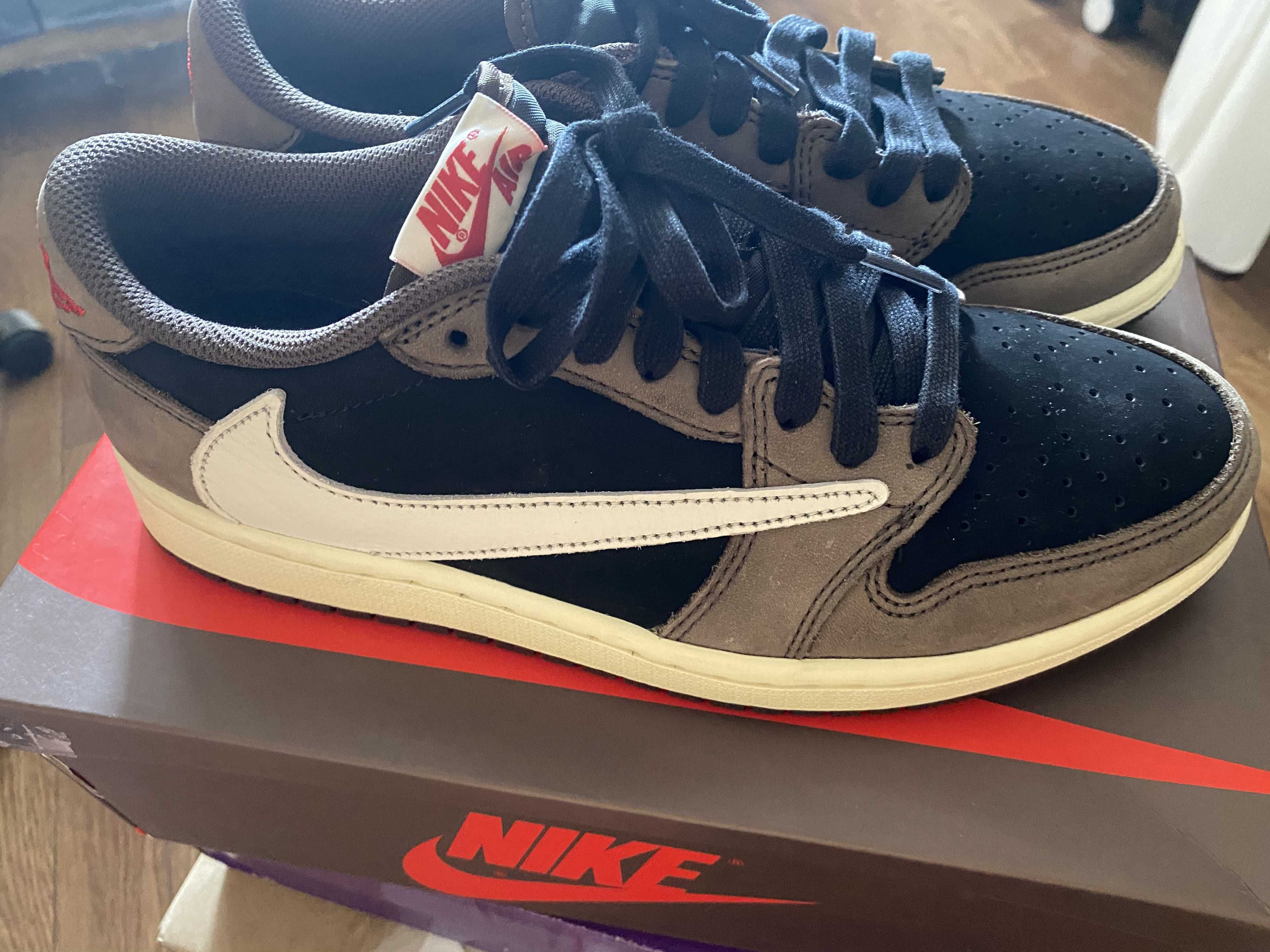 Travis Scott × Nike Air Jordan 1 Low OG SP-T "Black/Dark Mocha"