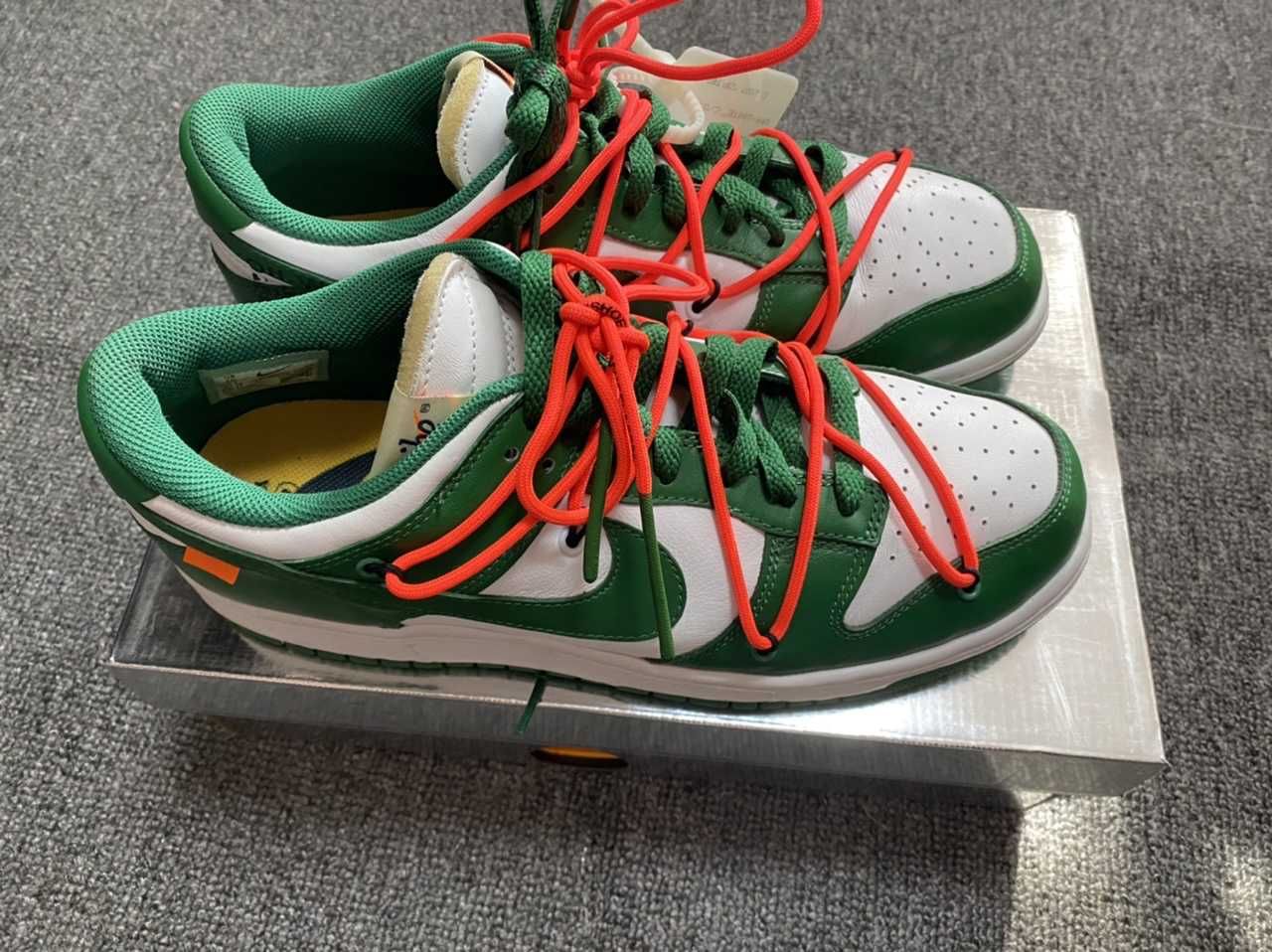 Off-White × Nike Dunk Low "White/Pine Green"