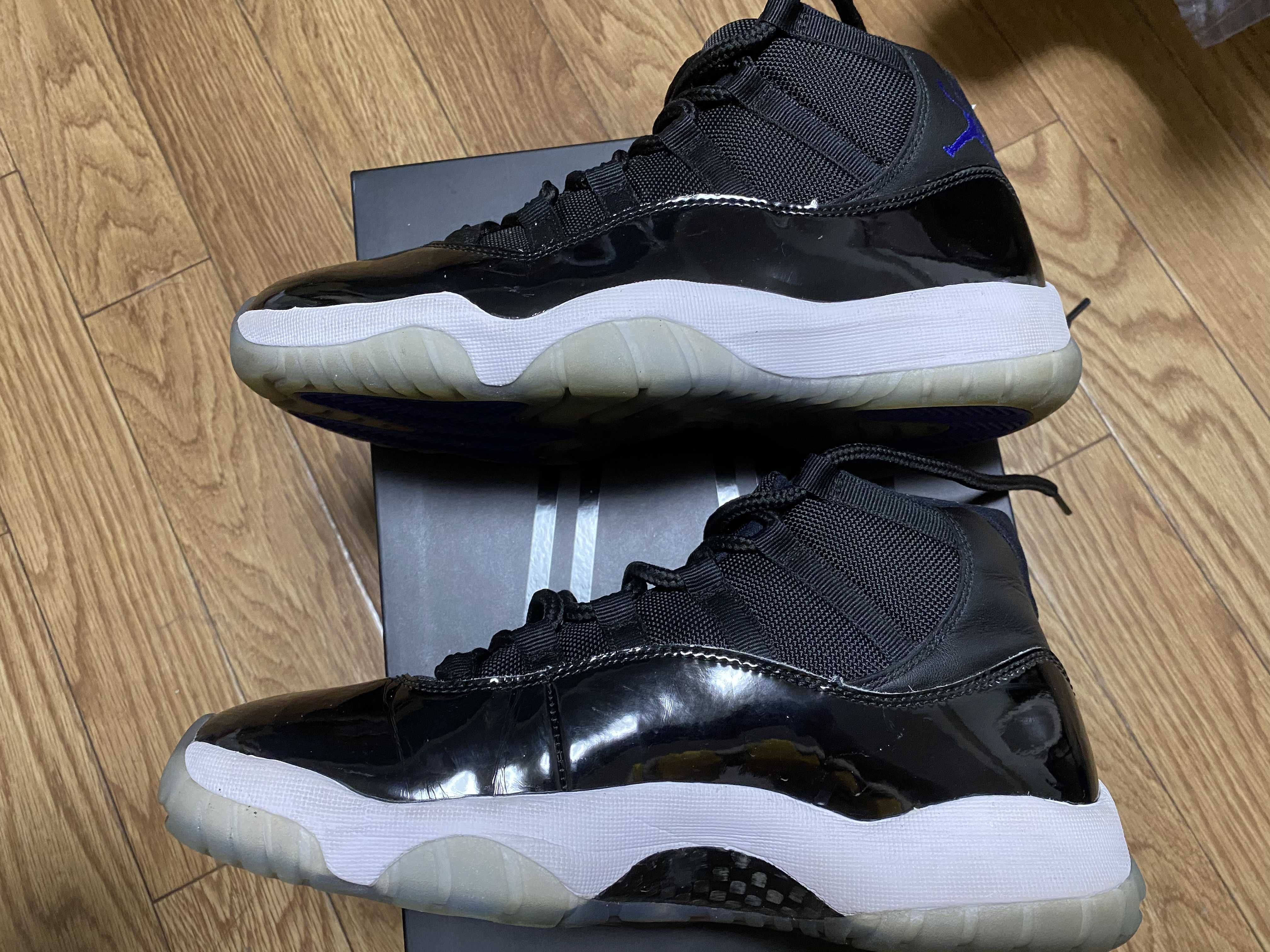 Nike Air Jordan 11 Retro "Space Jam" (2016)