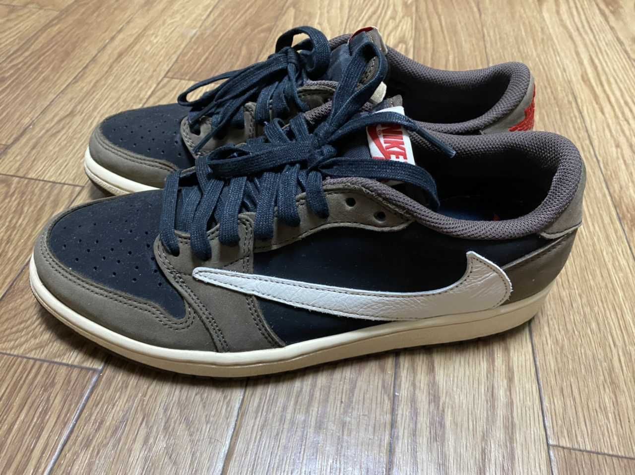 Travis Scott × Nike Air Jordan 1 Low OG SP-T "Black/Dark Mocha"