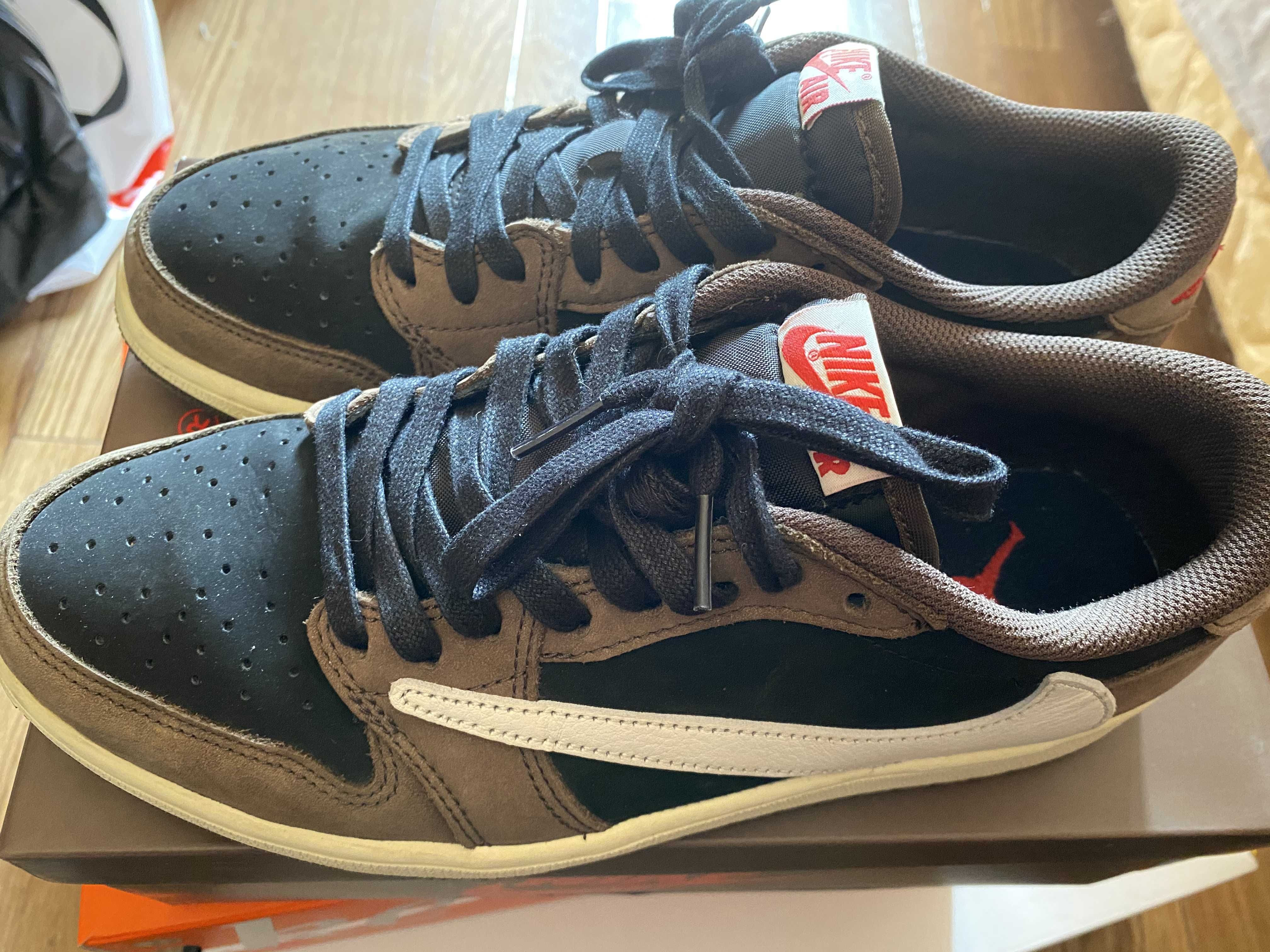 Travis Scott × Nike Air Jordan 1 Low OG SP-T  "Black/Dark Mocha"