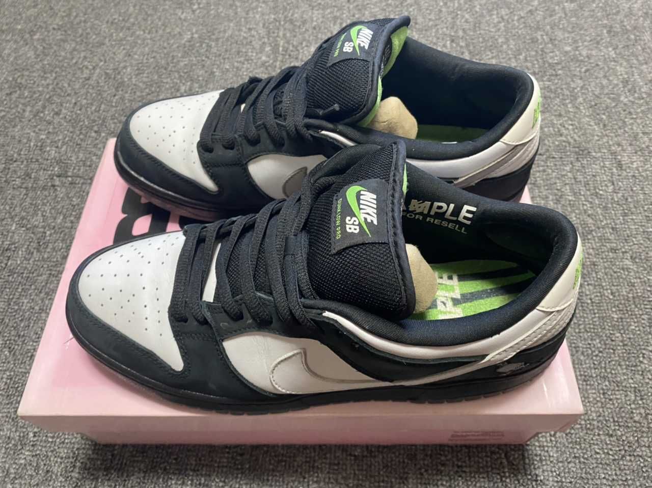 STAPLE × Nike SB Dunk Low "Pigeon Black/White"