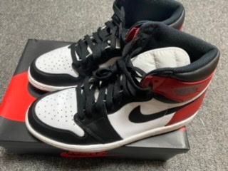 Nike Air Jordan 1 Retro High OG "Black Toe"(2016)