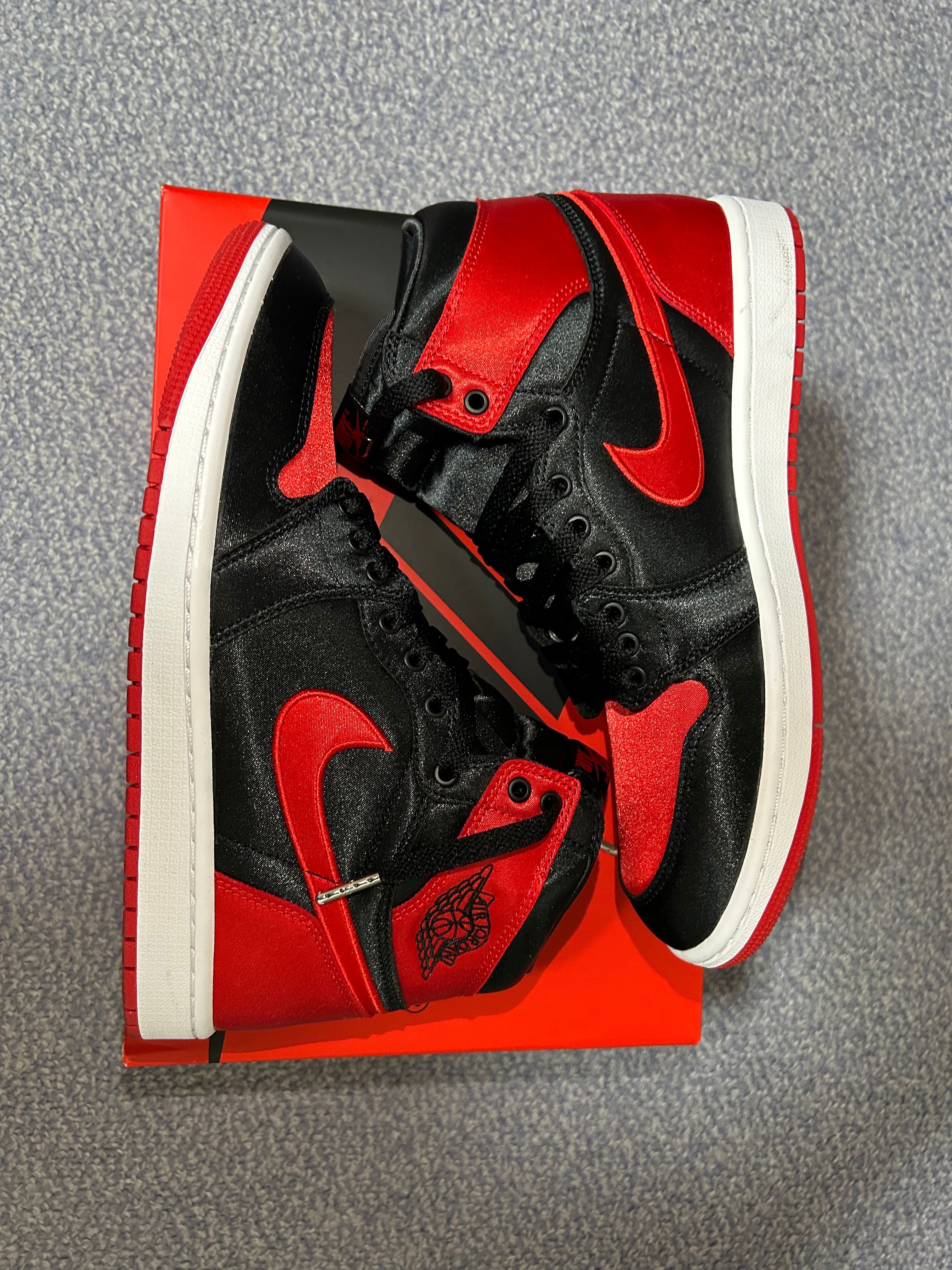 Nike Women's Air Jordan 1 Retro High OG "Satin Bred"