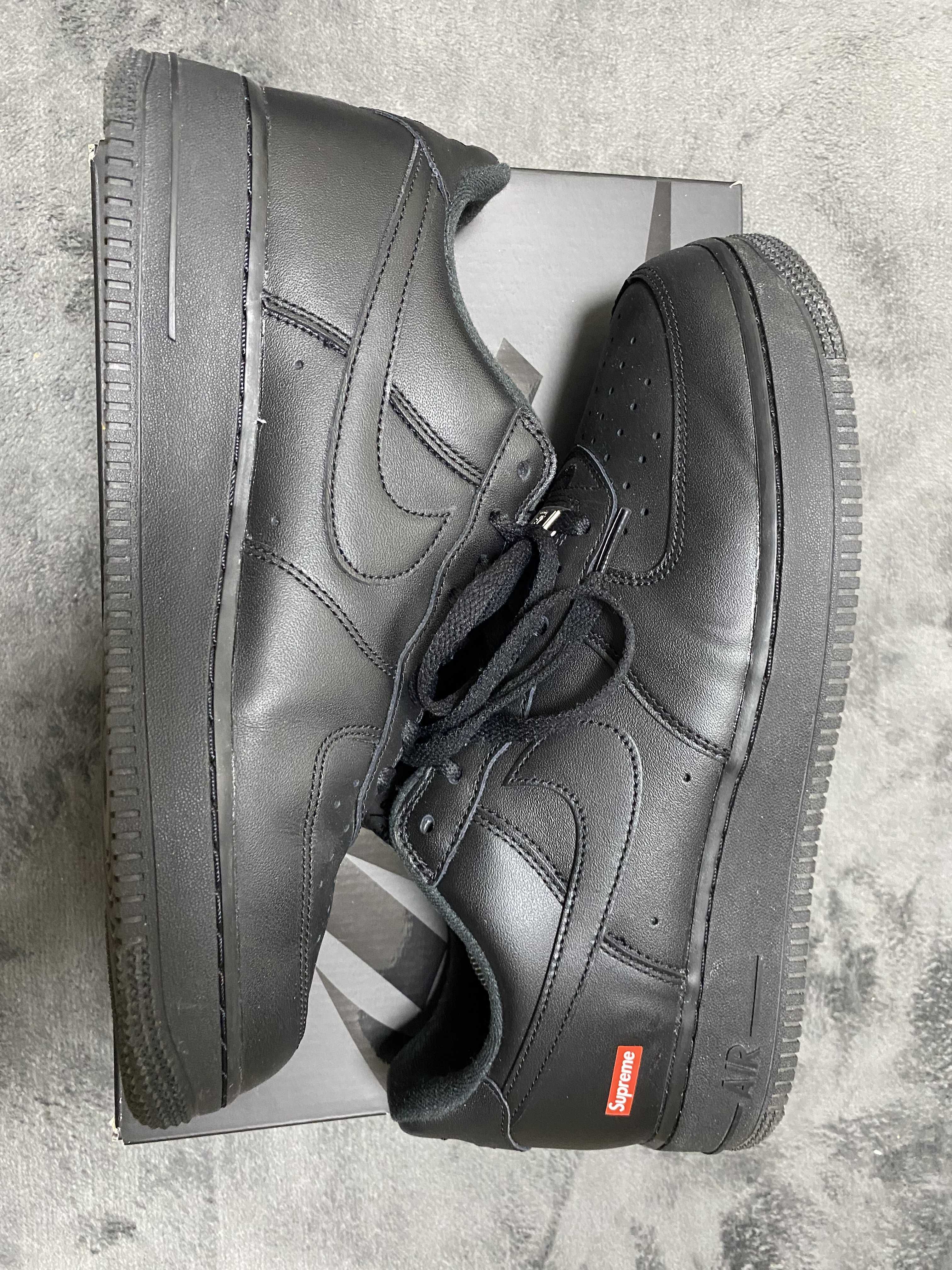 Supreme × Nike Air Force 1 Low "Black"