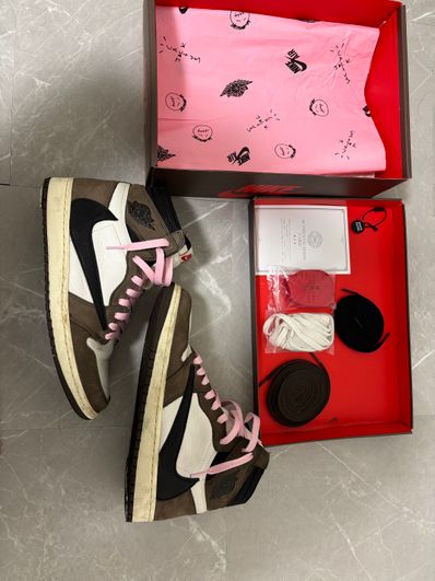 Travis Scott × Nike Air Jordan 1 Retro High OG TS SP "Sail/Dark Mocha"
